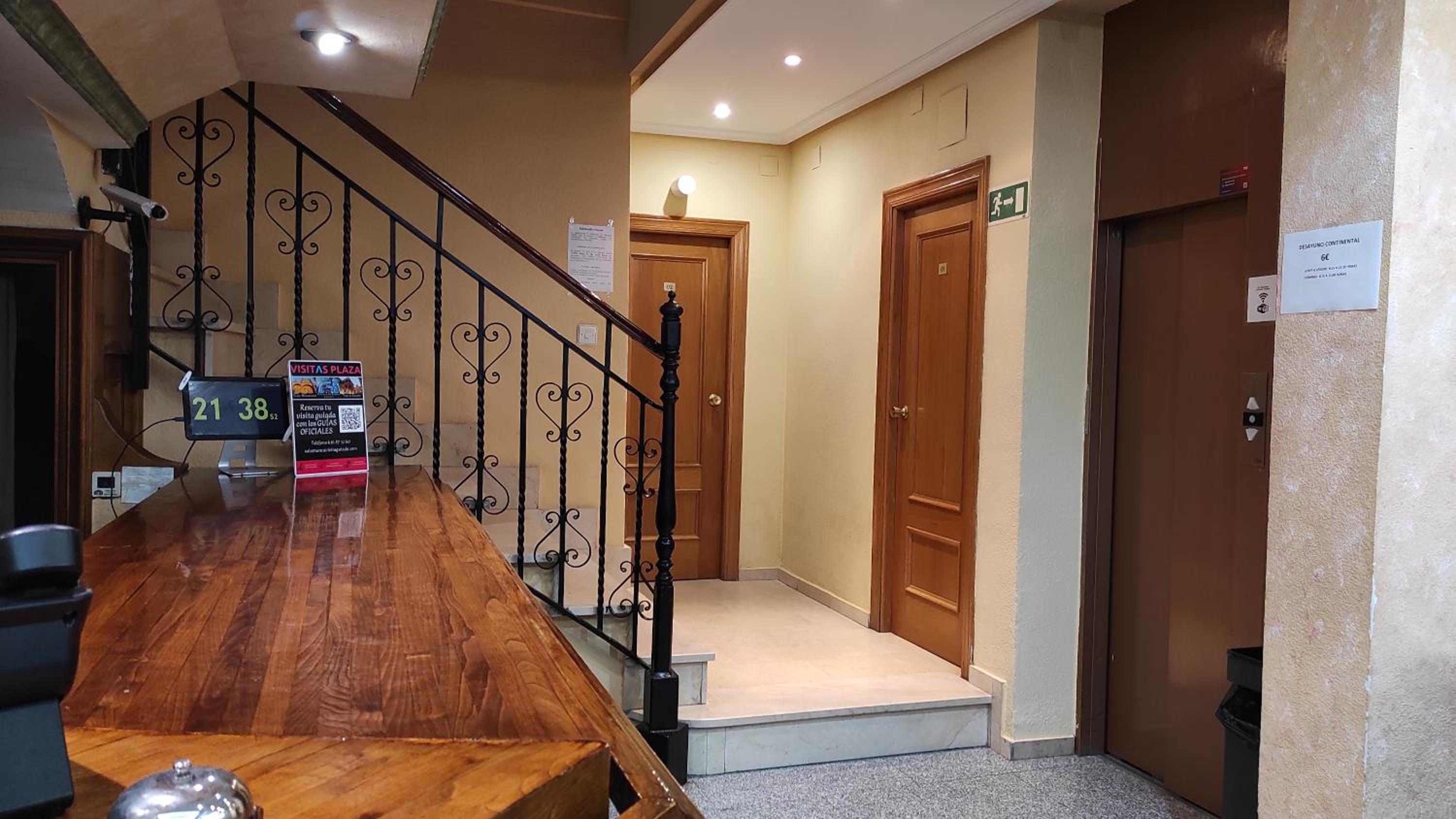 Twin Room - Photo 5