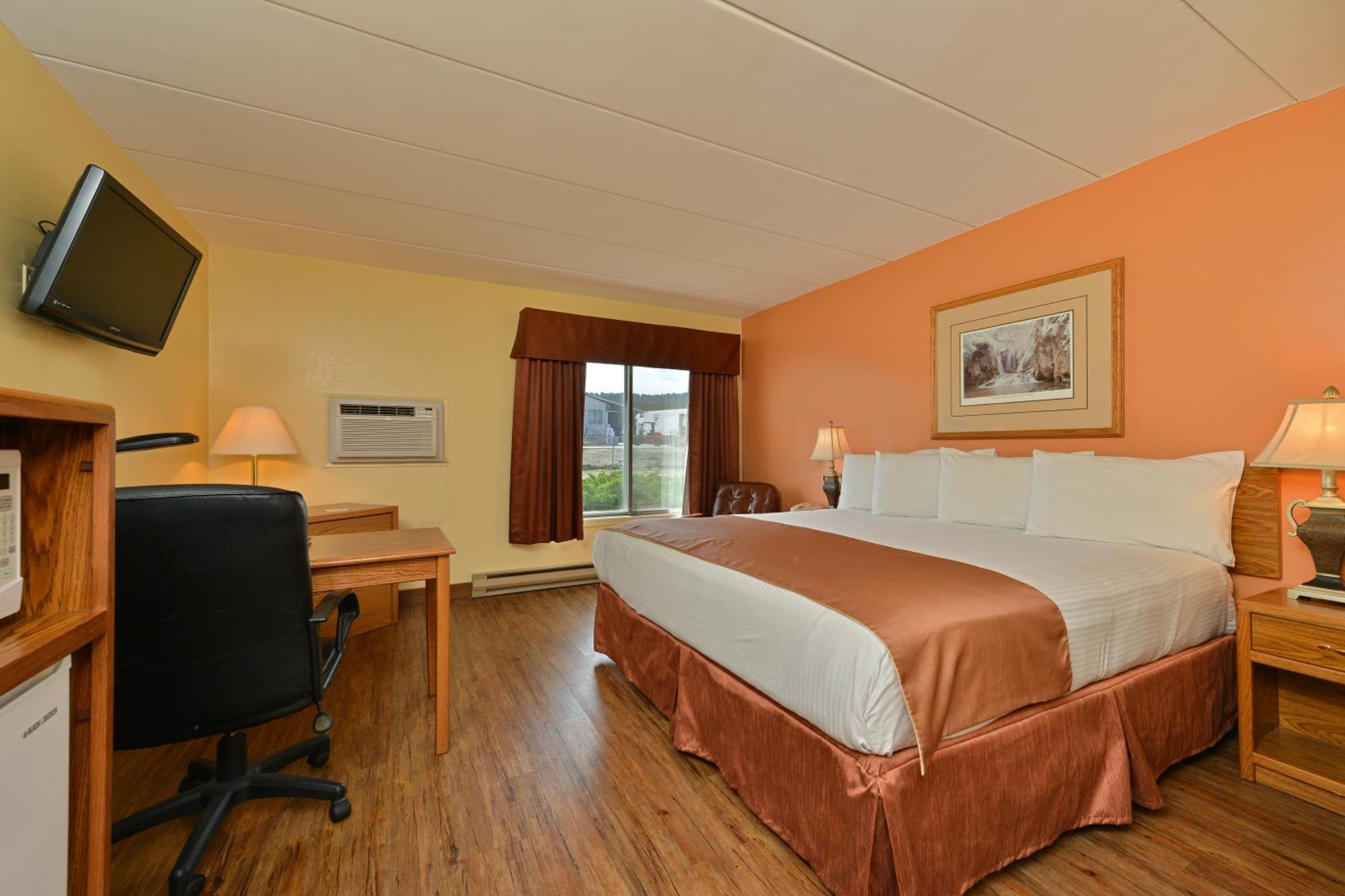 King Room - Non-Smoking - Photo 4