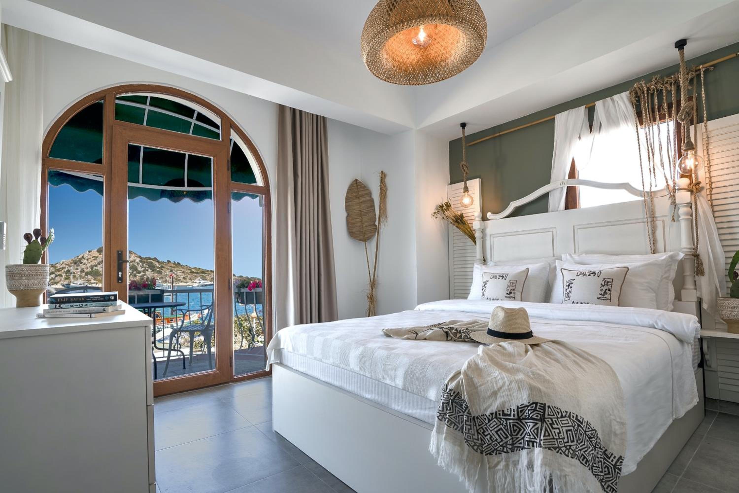 Double Room with Balcony and Sea View
