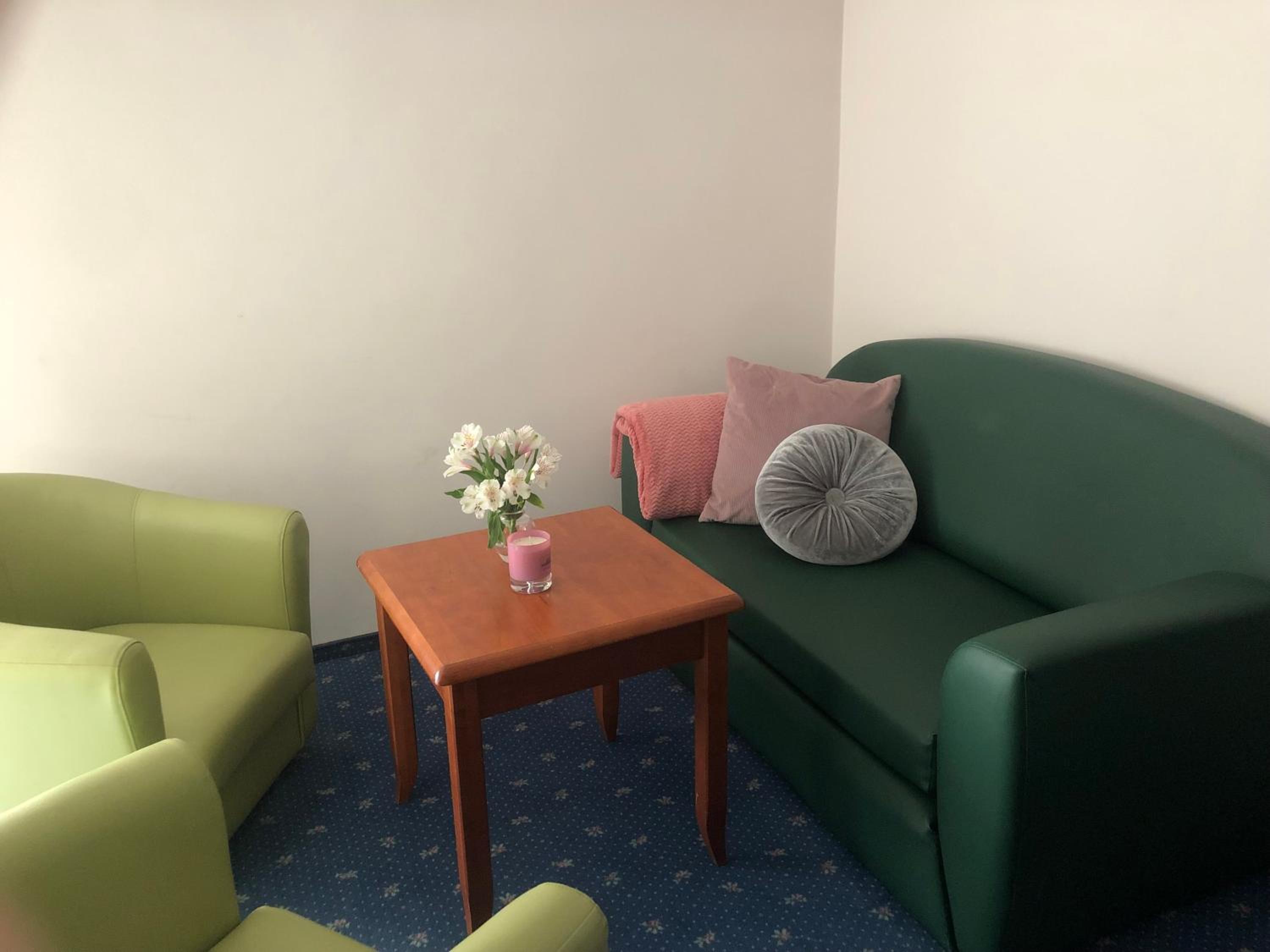 Apartment photo 2