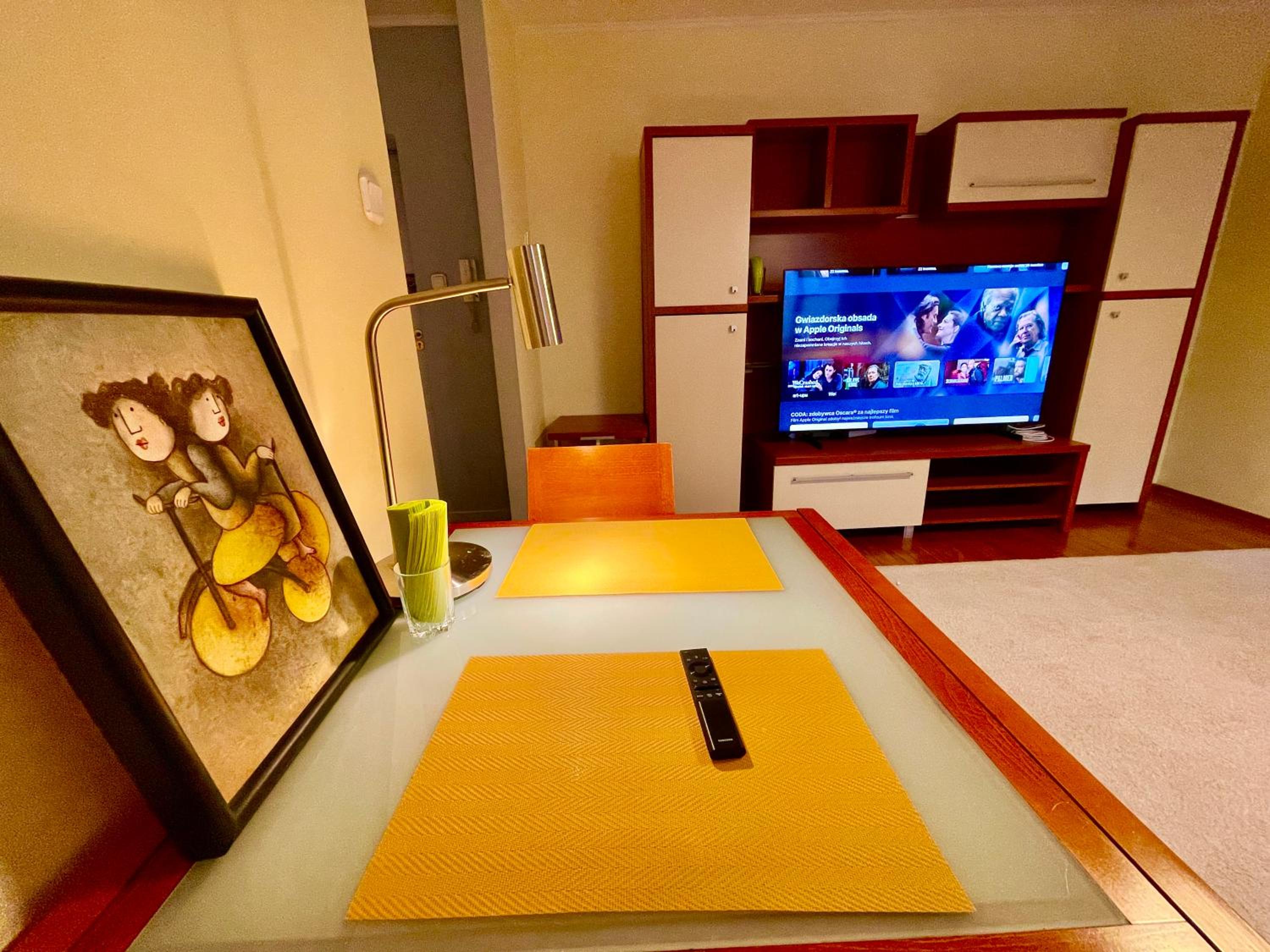 One-Bedroom Apartment - Photo 8