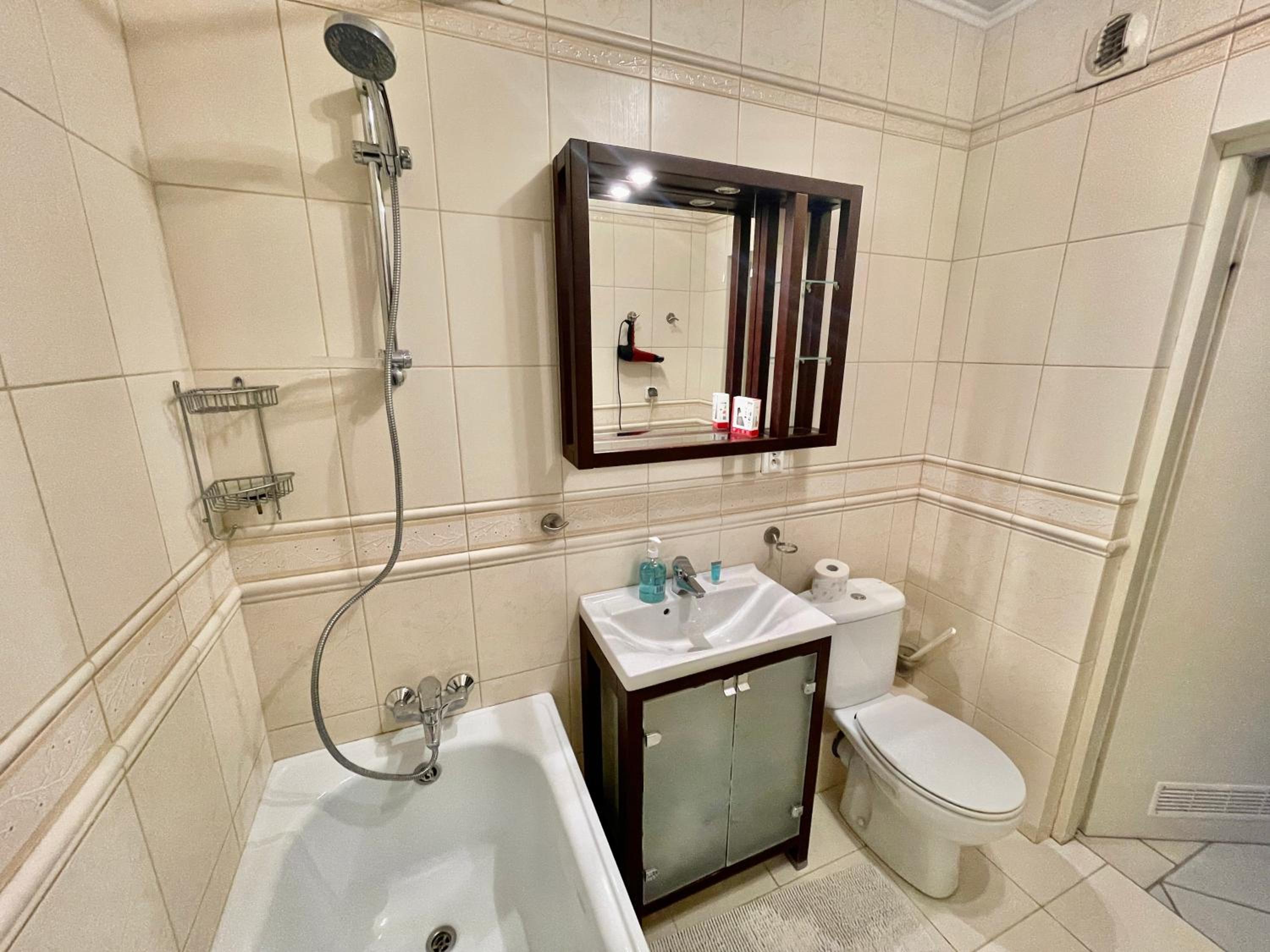 One-Bedroom Apartment - Photo 31