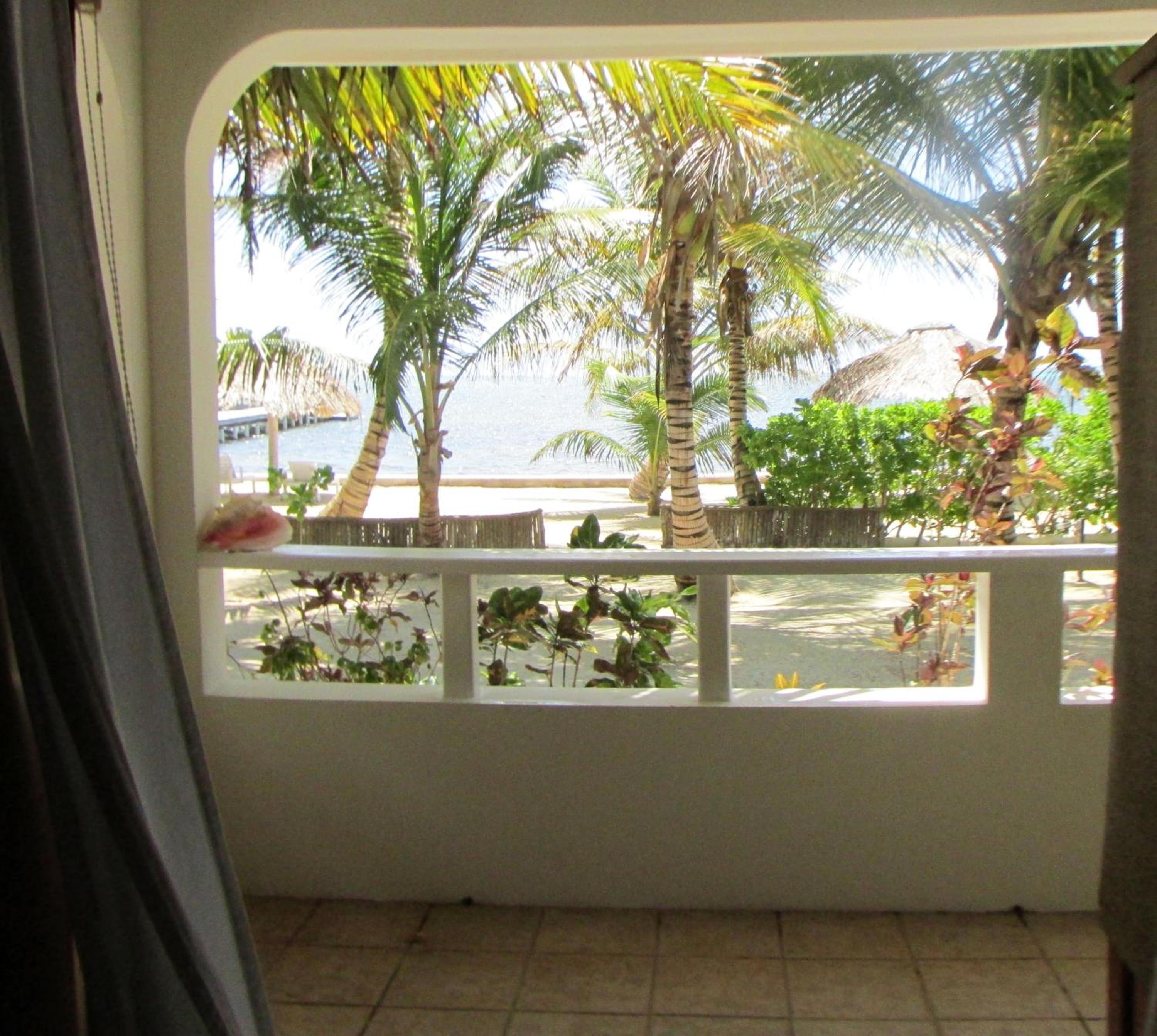 Bungalow - Beach Front photo 2