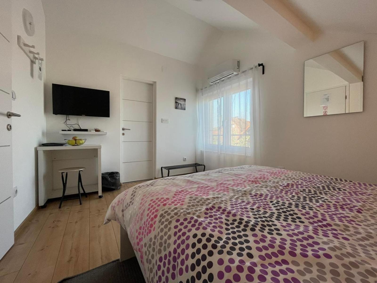 Deluxe Double Room - Photo 1