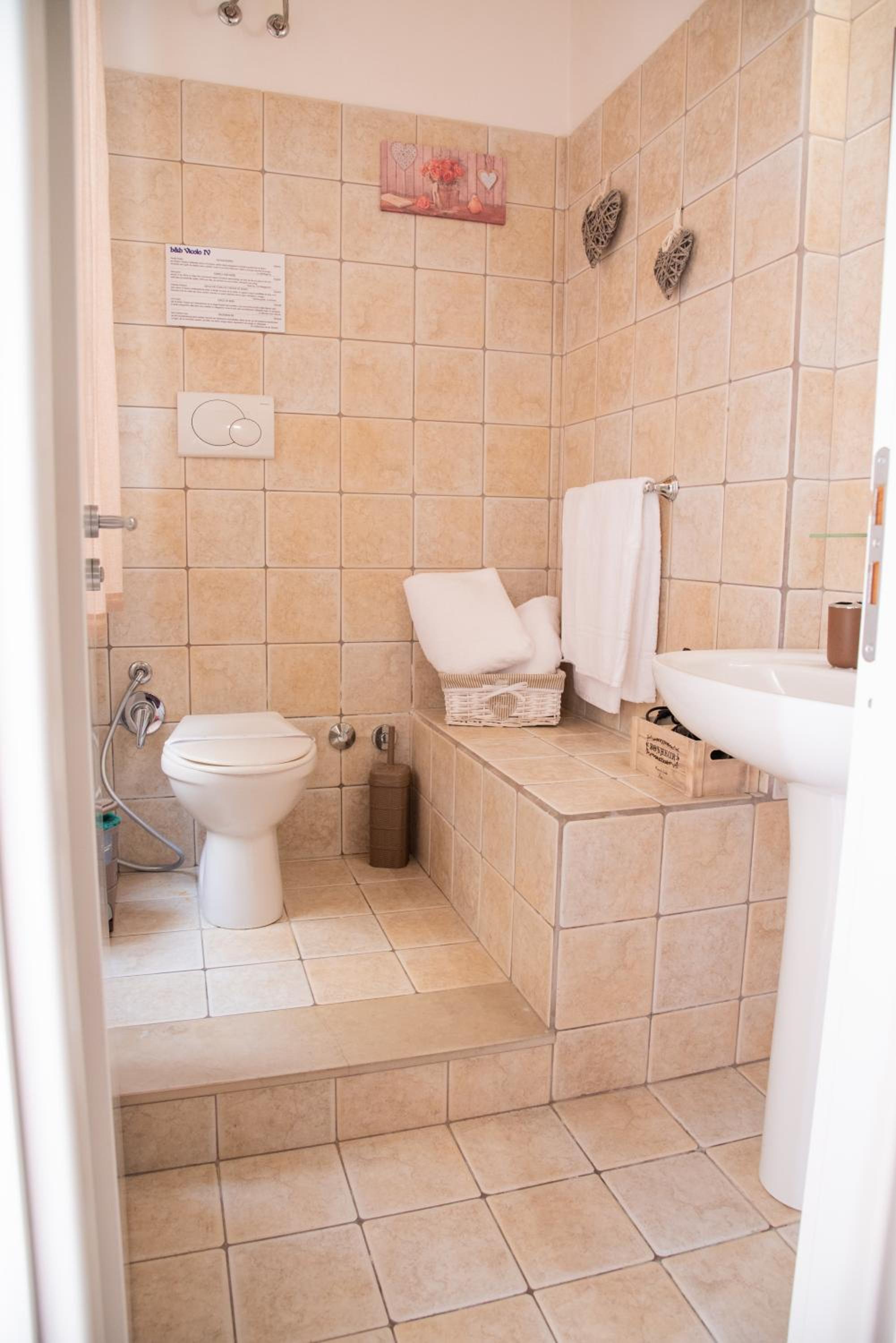 Superior Double Room - Photo 8