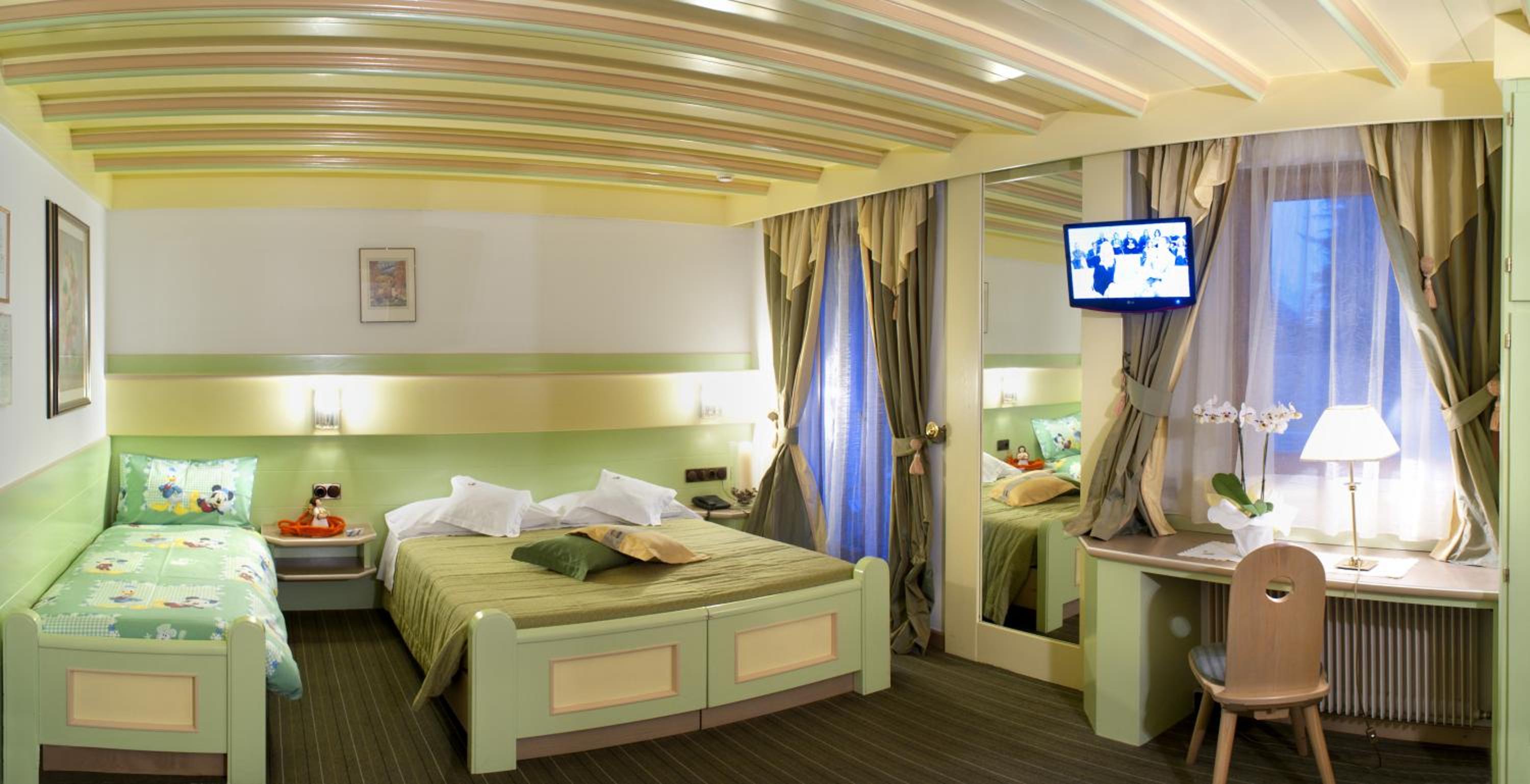 Economy Triple Room