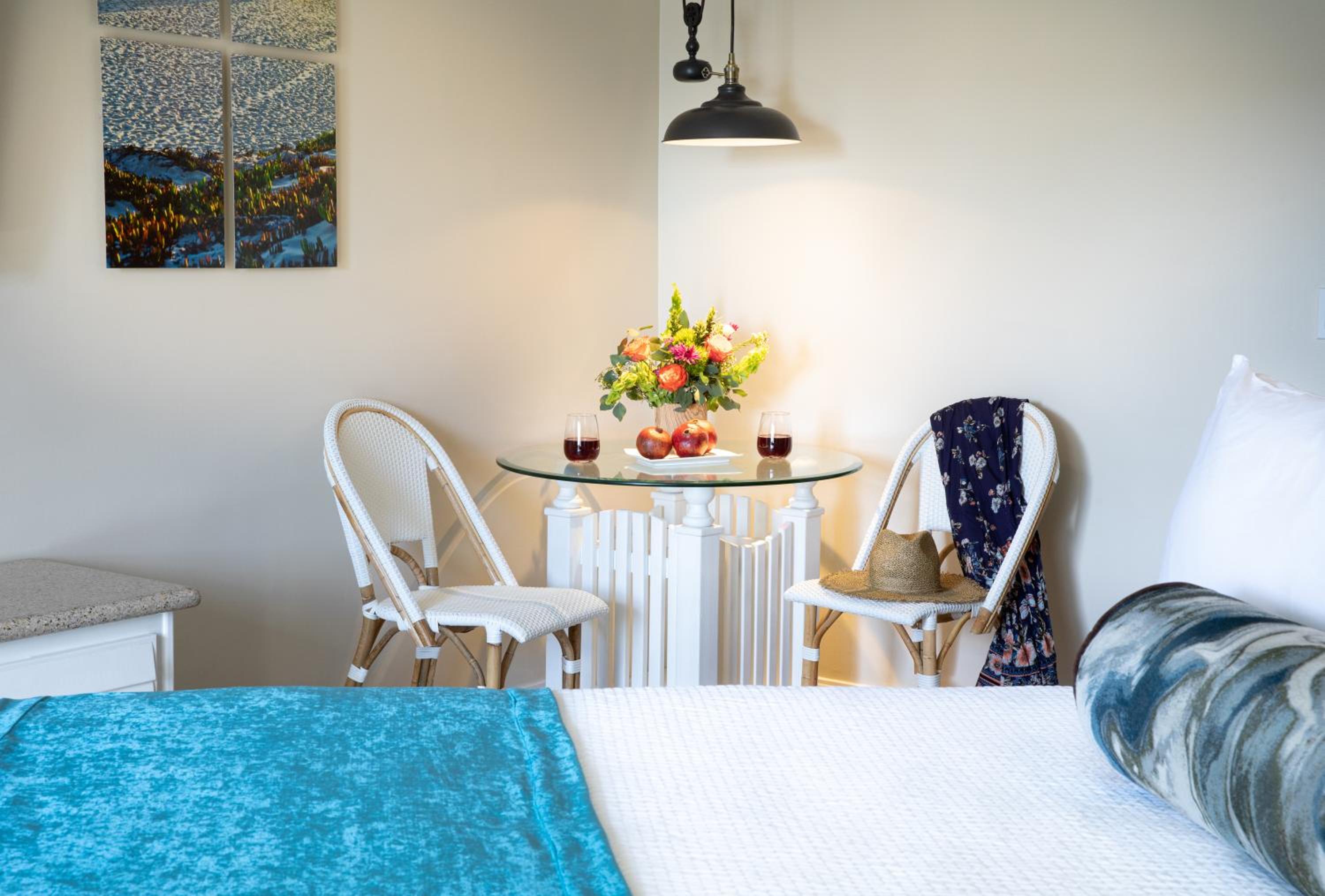 Deluxe Double Room with Two Double Beds- City View  photo 2