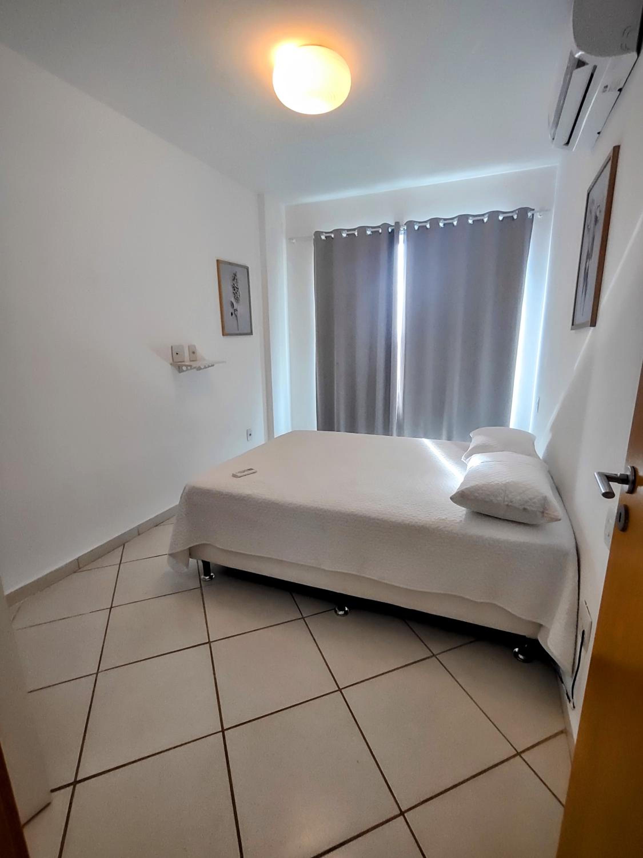 One-Bedroom Apartment - Photo 1