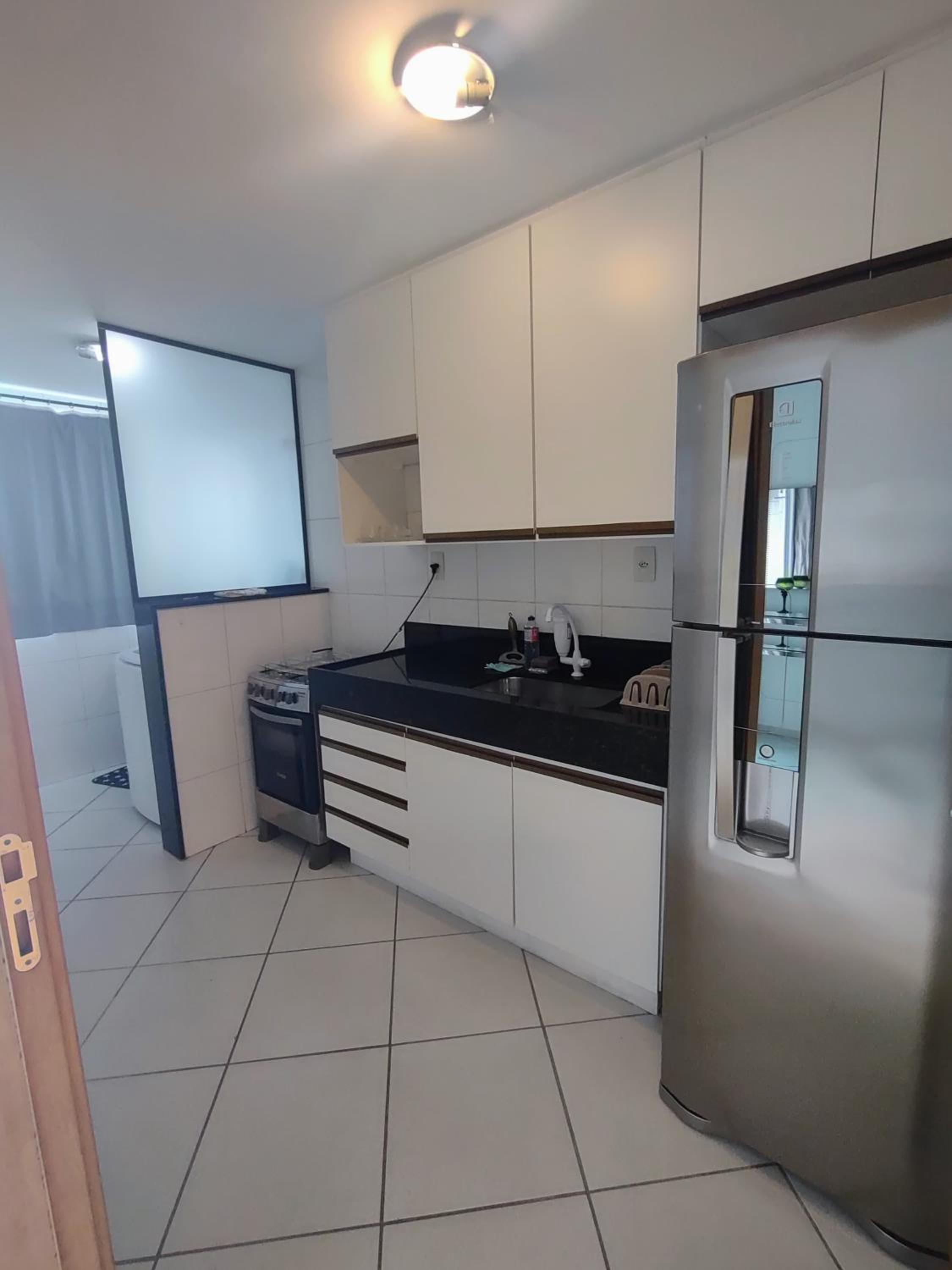 One-Bedroom Apartment - Photo 2
