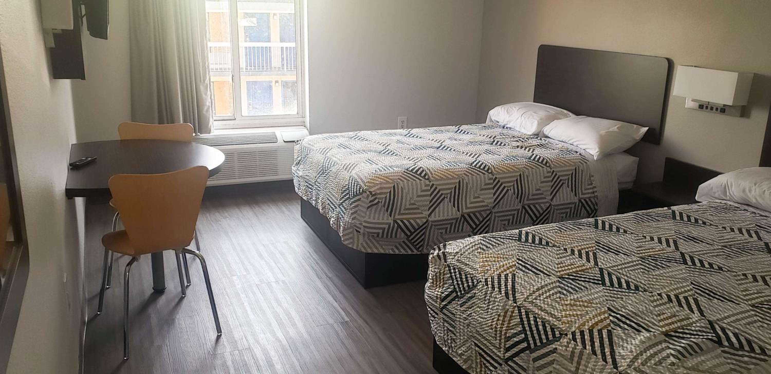 Classic Quadruple Room - Non-Smoking - Photo 1