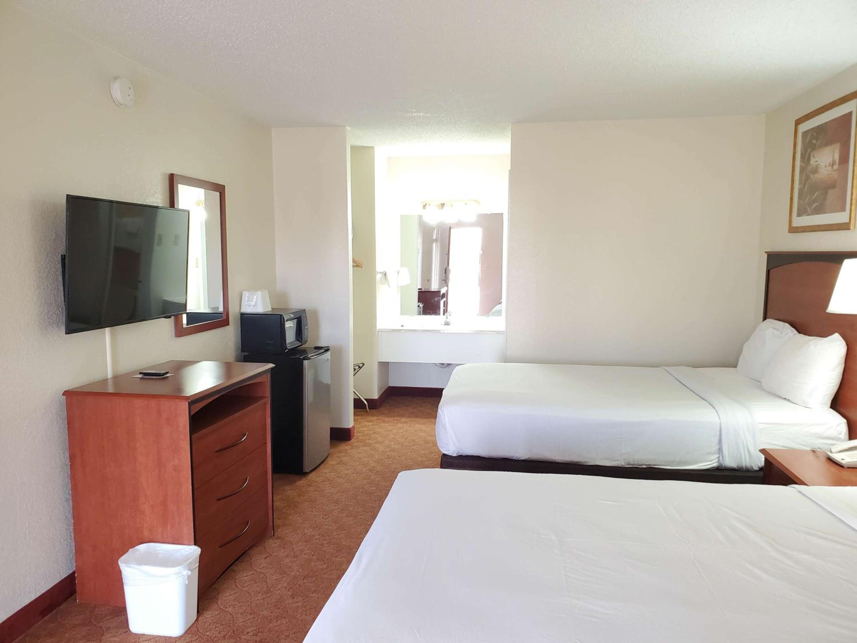 Deluxe Quadruple Room - Non-Smoking photo 1