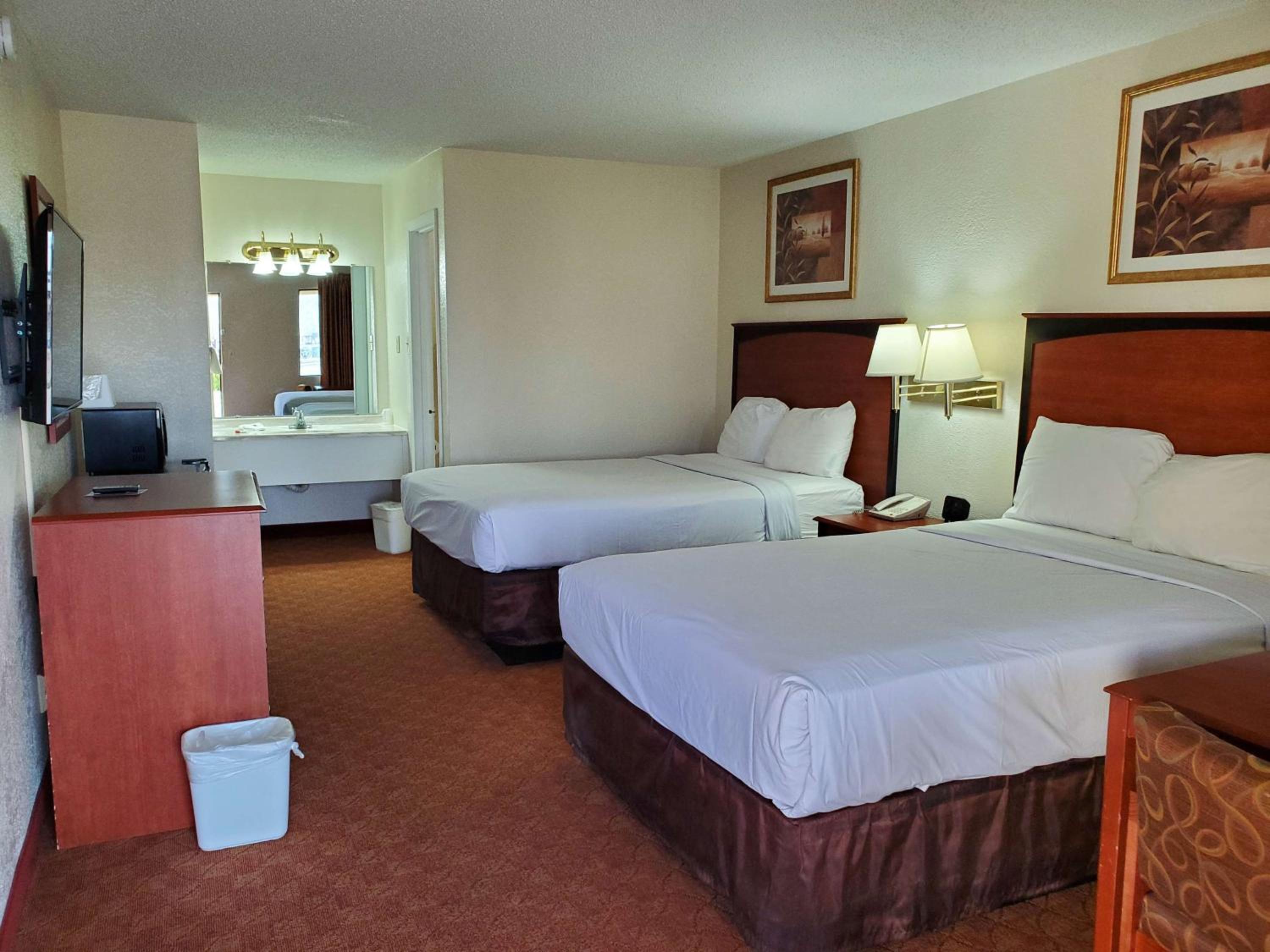Deluxe Quadruple Room - Non-Smoking photo 2