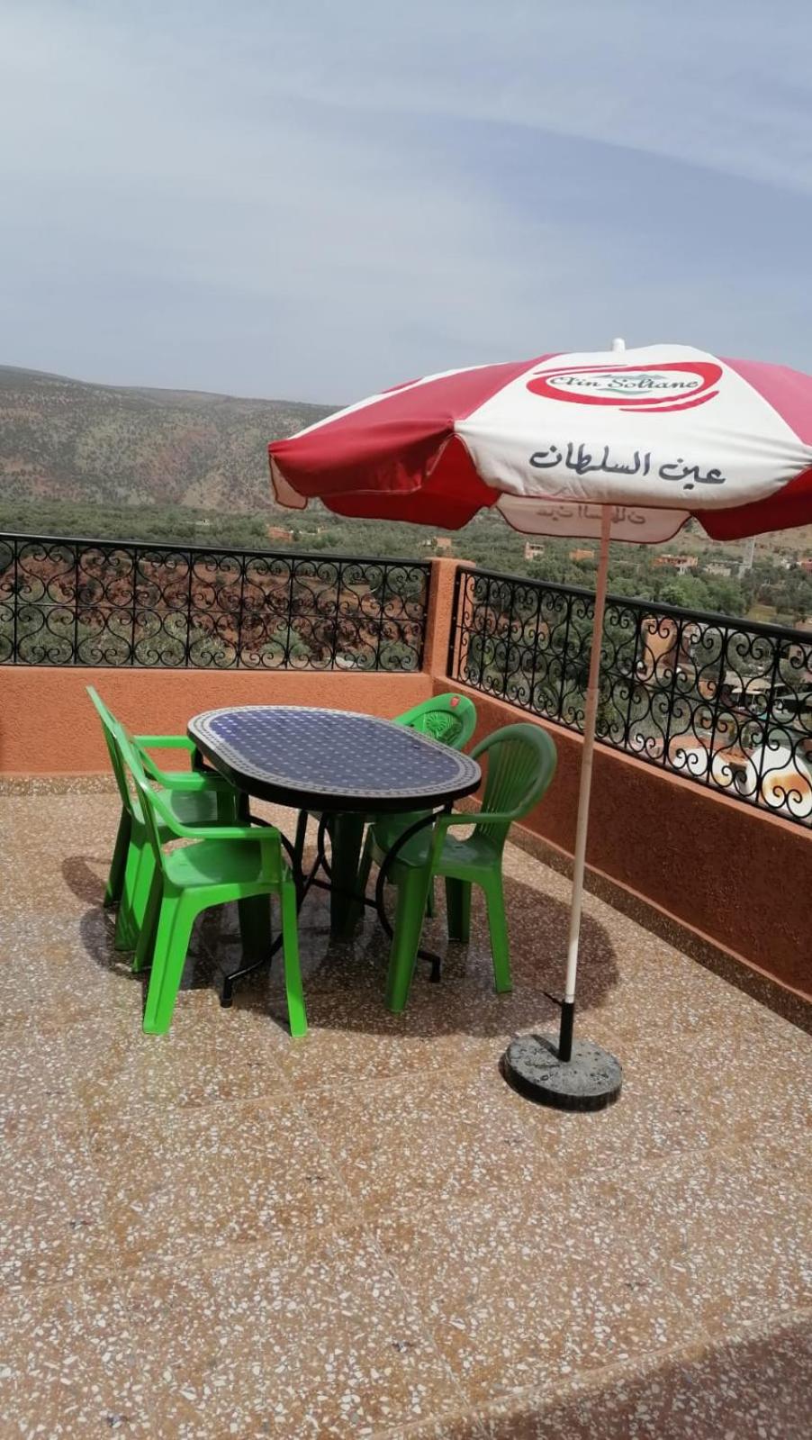 Apartment with Terrace - Photo 19