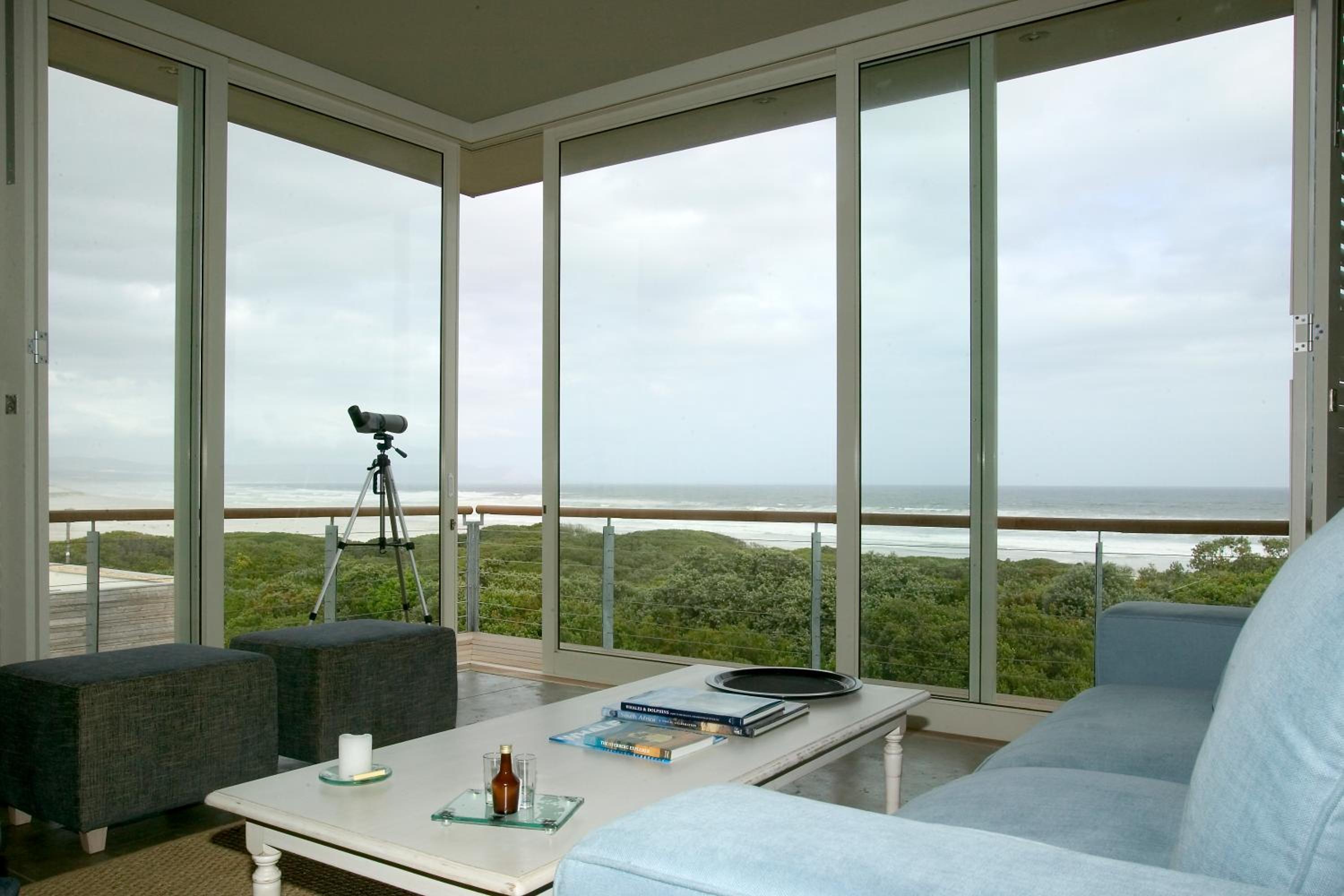 Southern Right Suite - Photo 2
