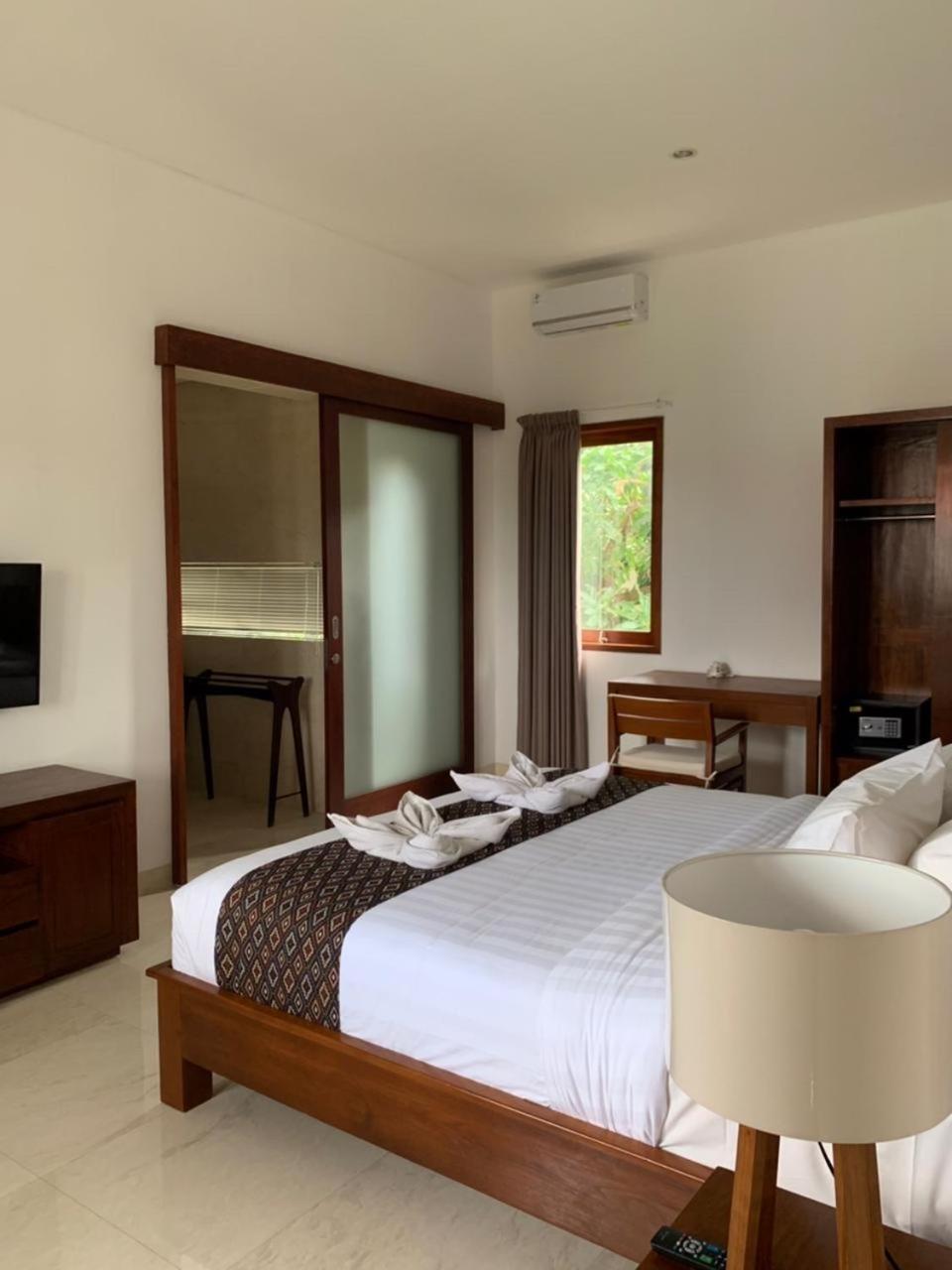 Royal Three-Bedroom Villa with Private Pool - Photo 10