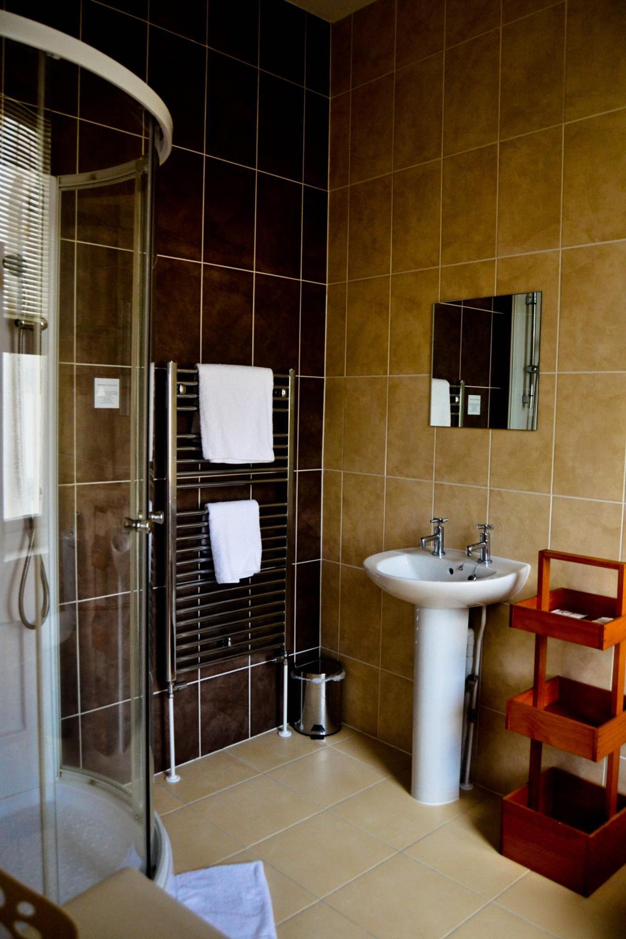 Twin Room with Bathroom, photo 7