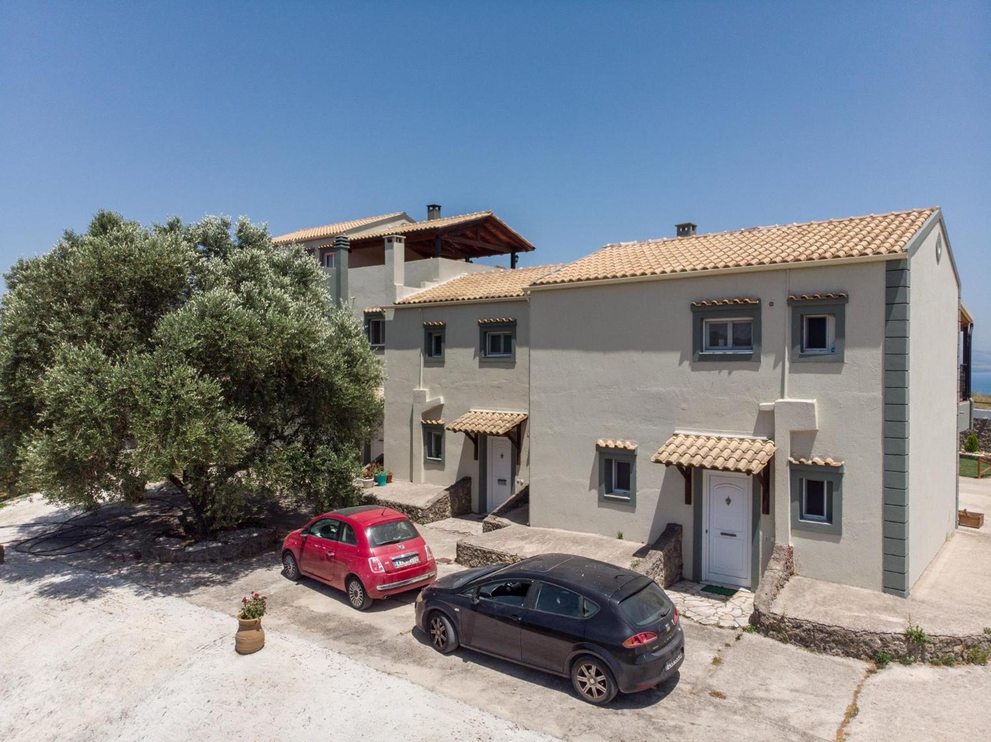 Villa photo 3