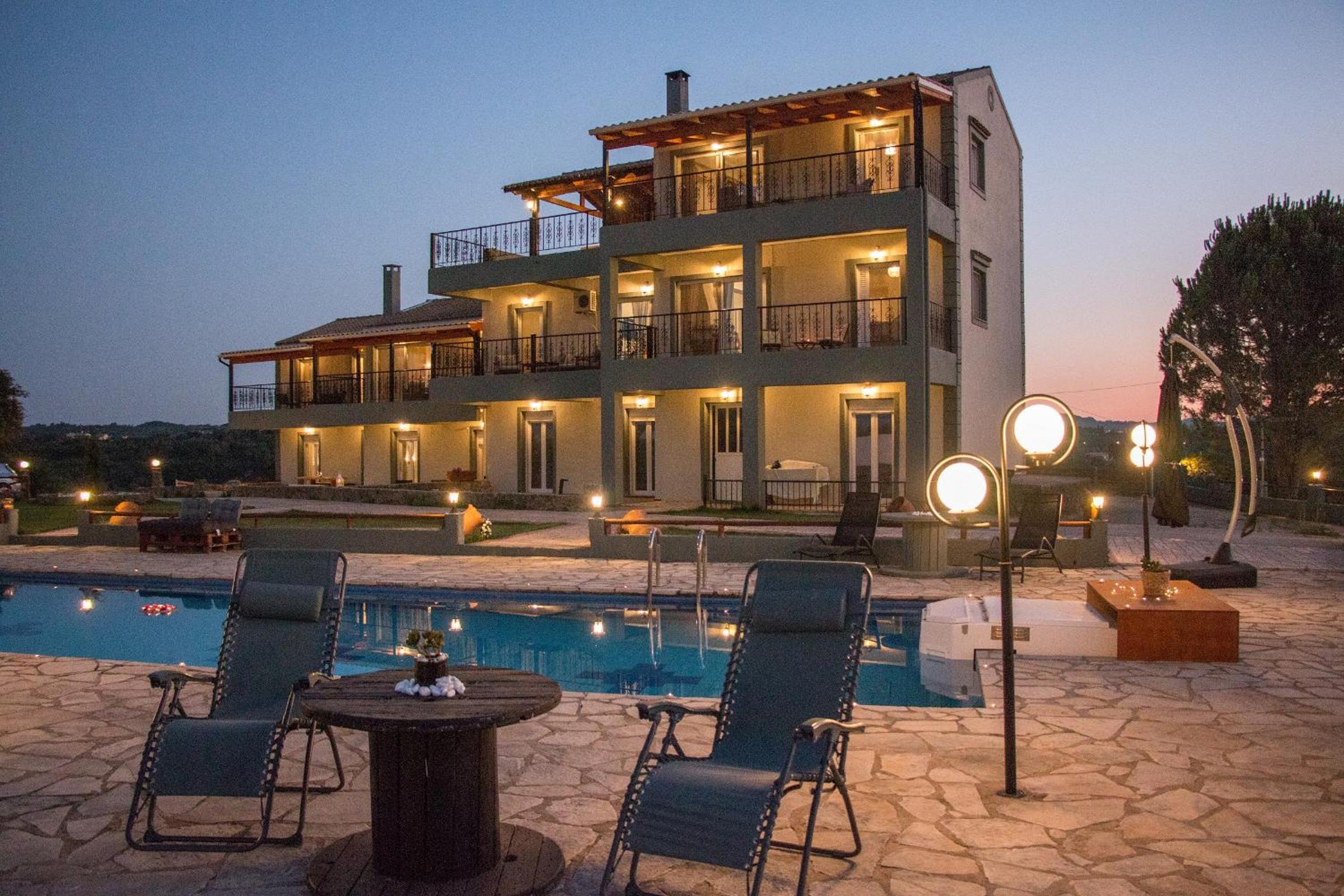 Villa photo 2