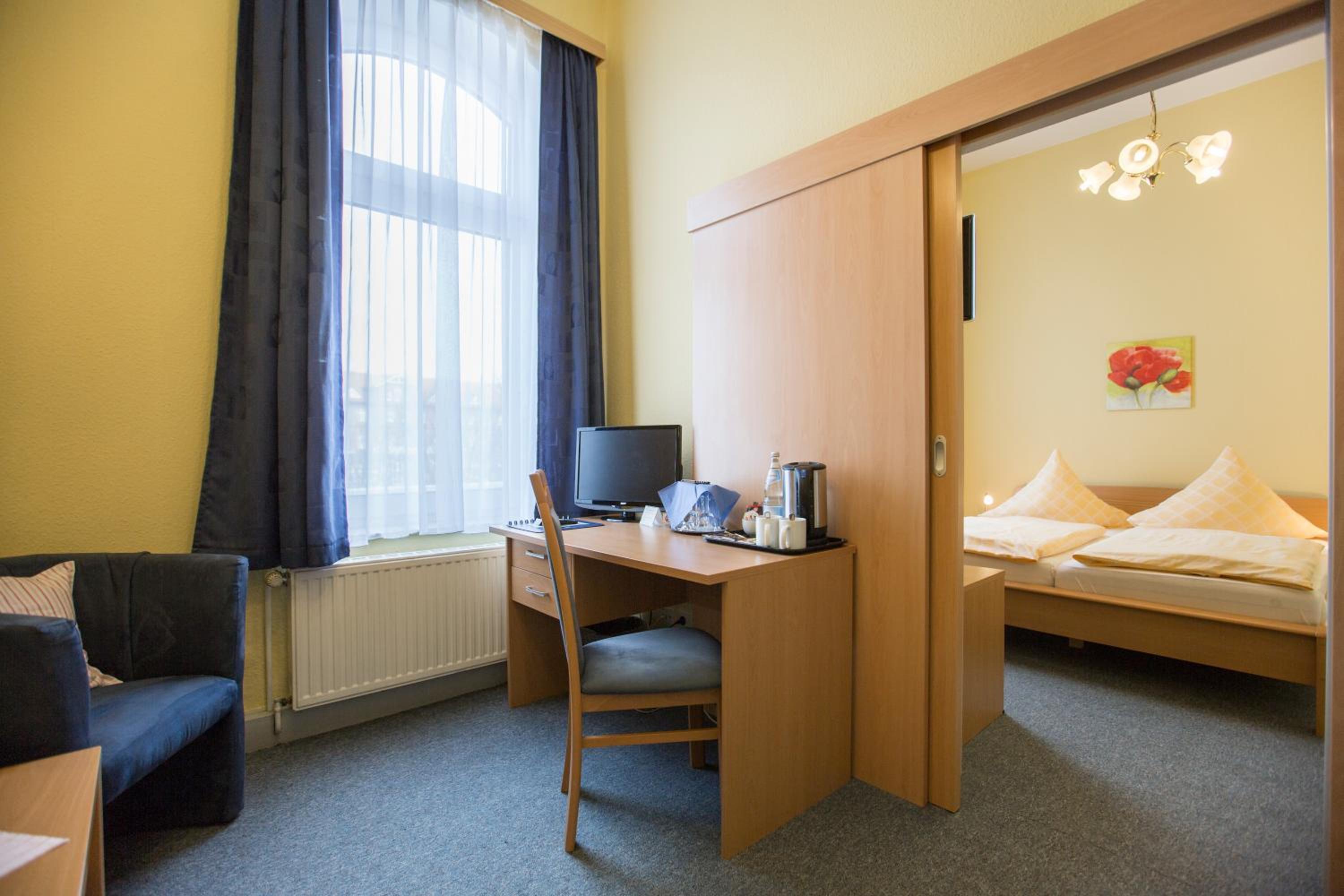 Large Double Room photo 1