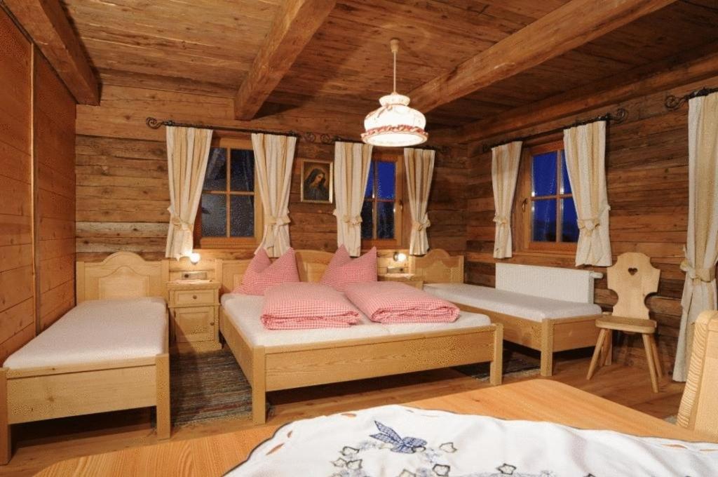 Economy Quadruple Room