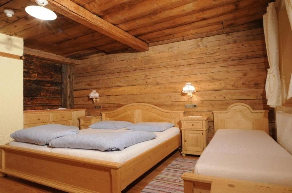 Economy Triple Room