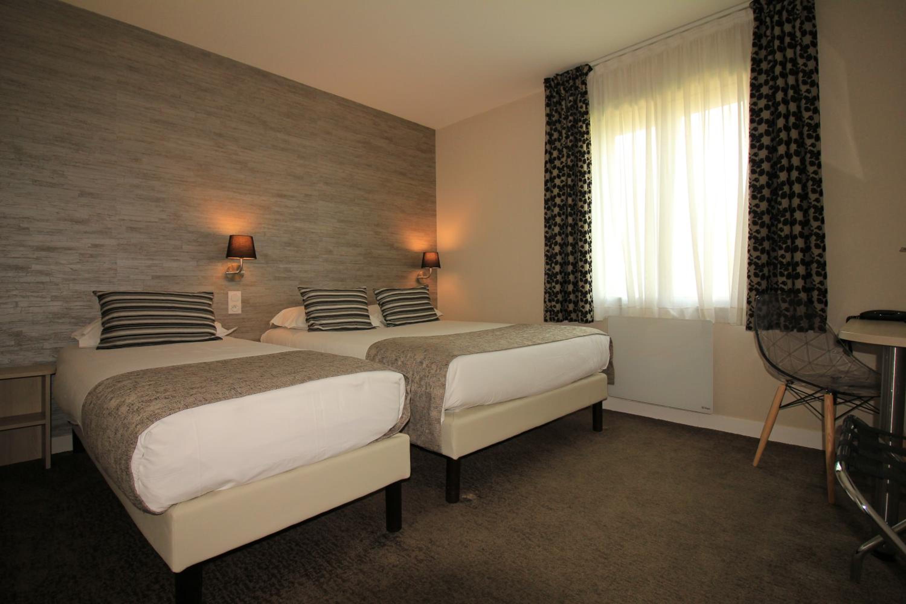 Triple Room - Photo 2