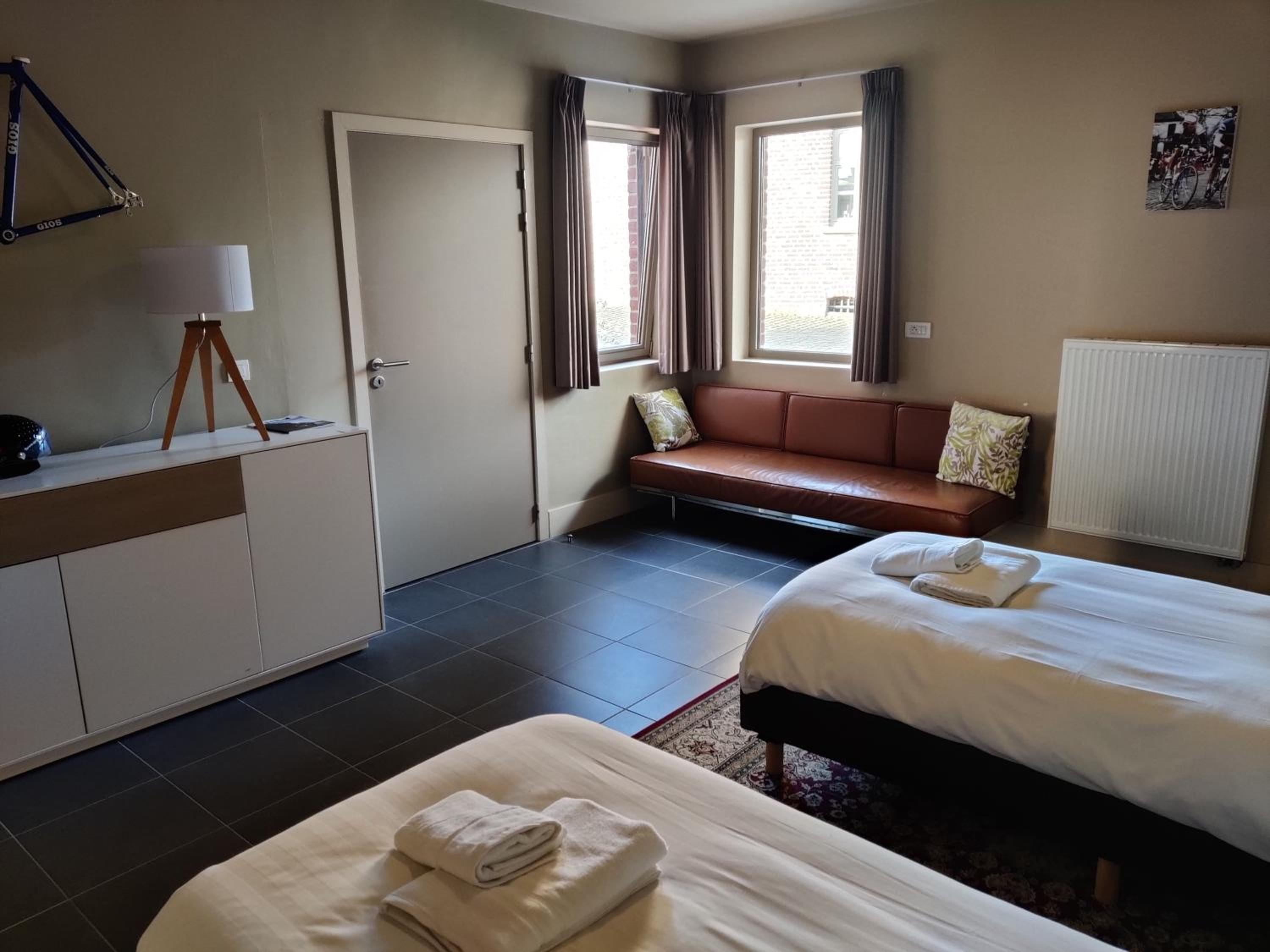 Standard Triple Room - Photo 1