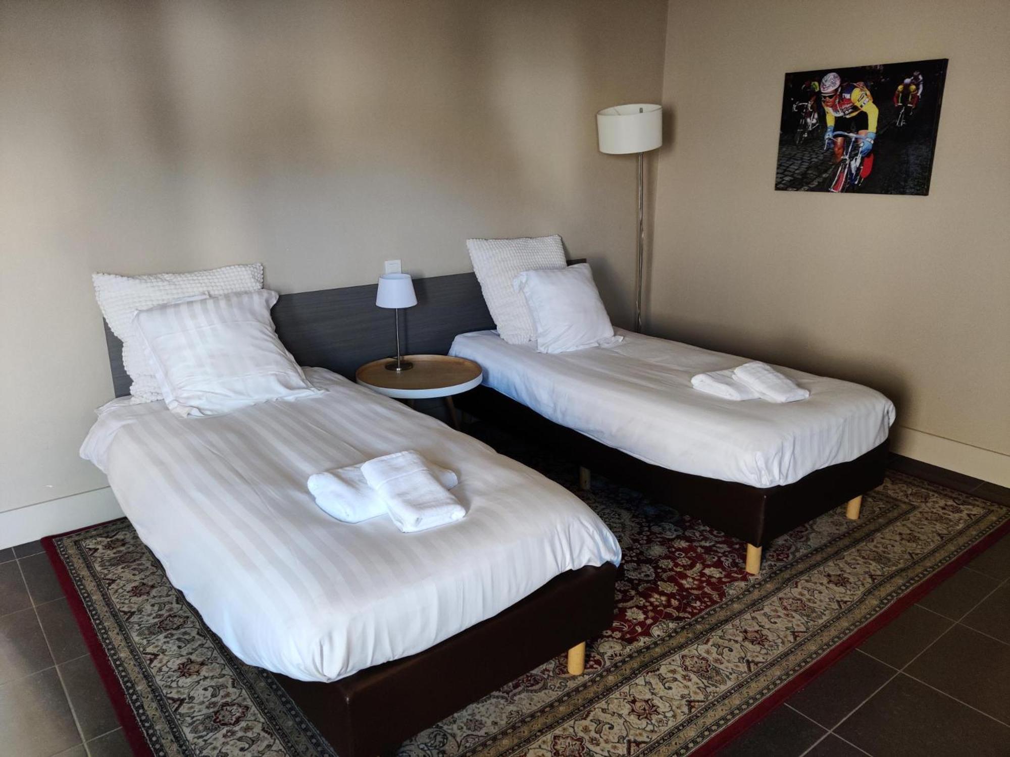 Standard Triple Room - Photo 2