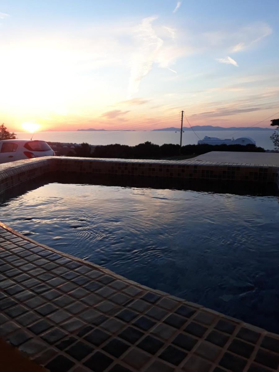 Deluxe Apartment with Outdoor Hot Tub photo 1