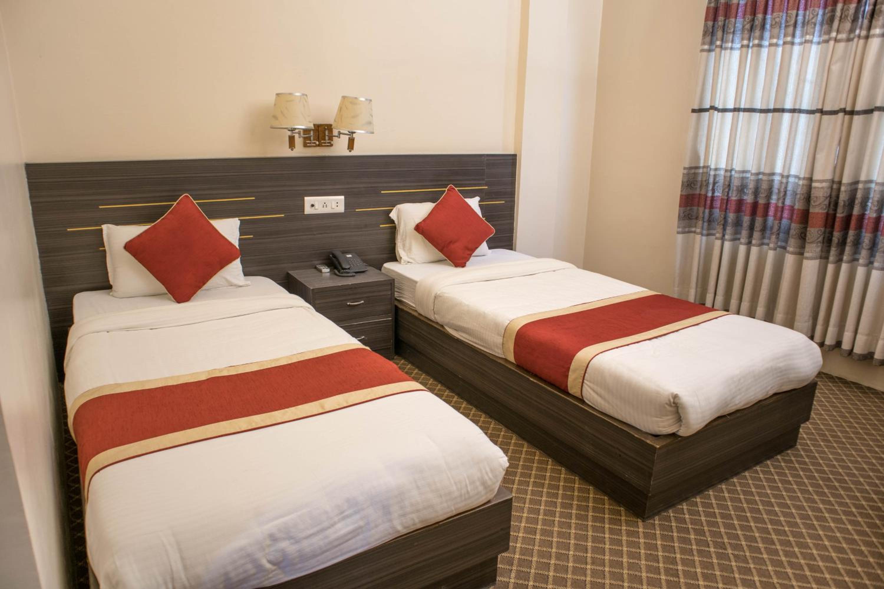 Deluxe Twin Room photo 3