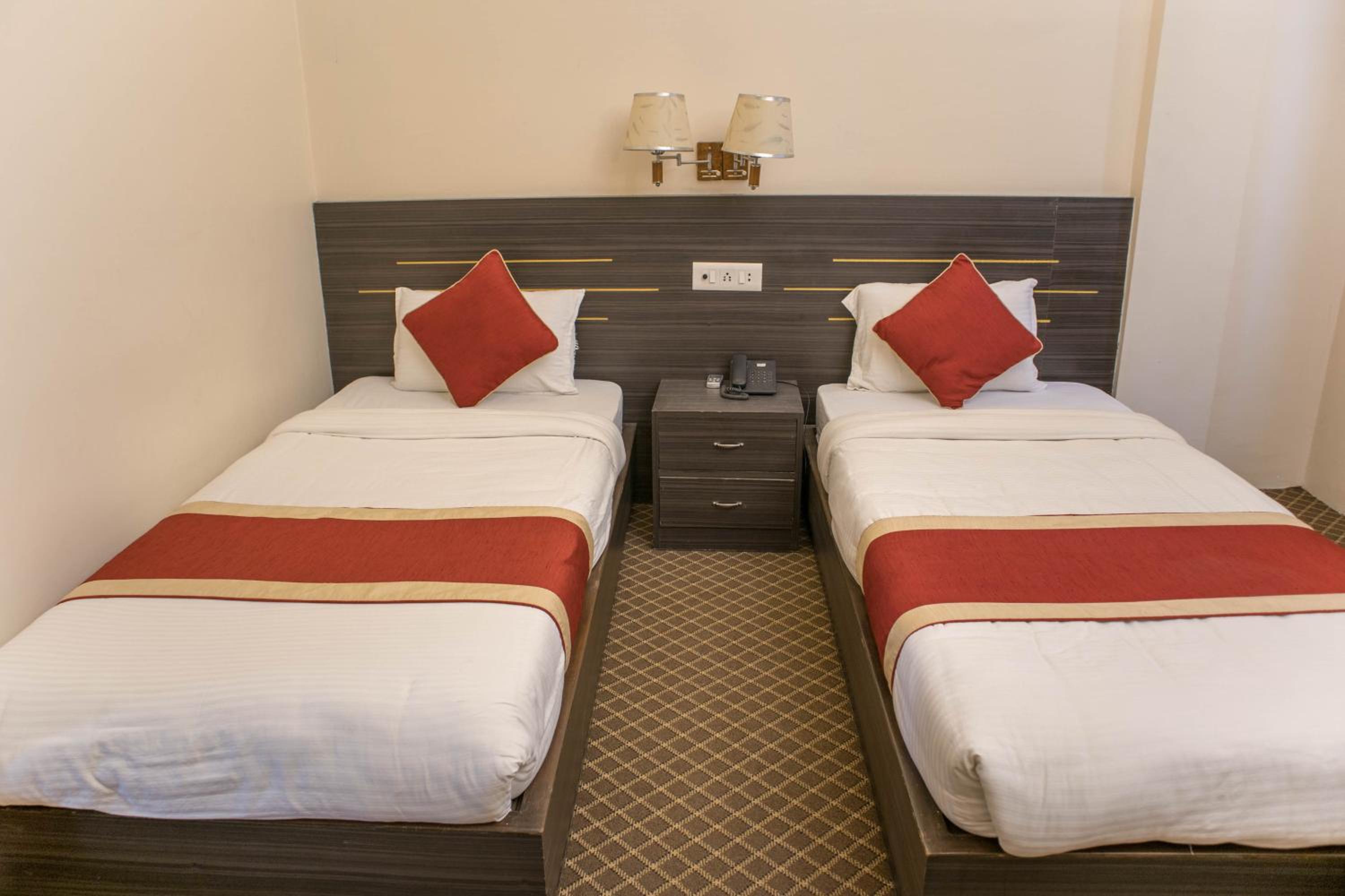 Deluxe Twin Room photo 2