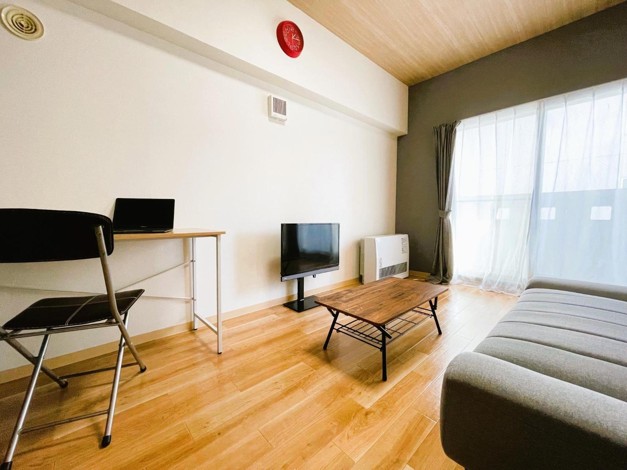 One-Bedroom Apartment - Photo 1