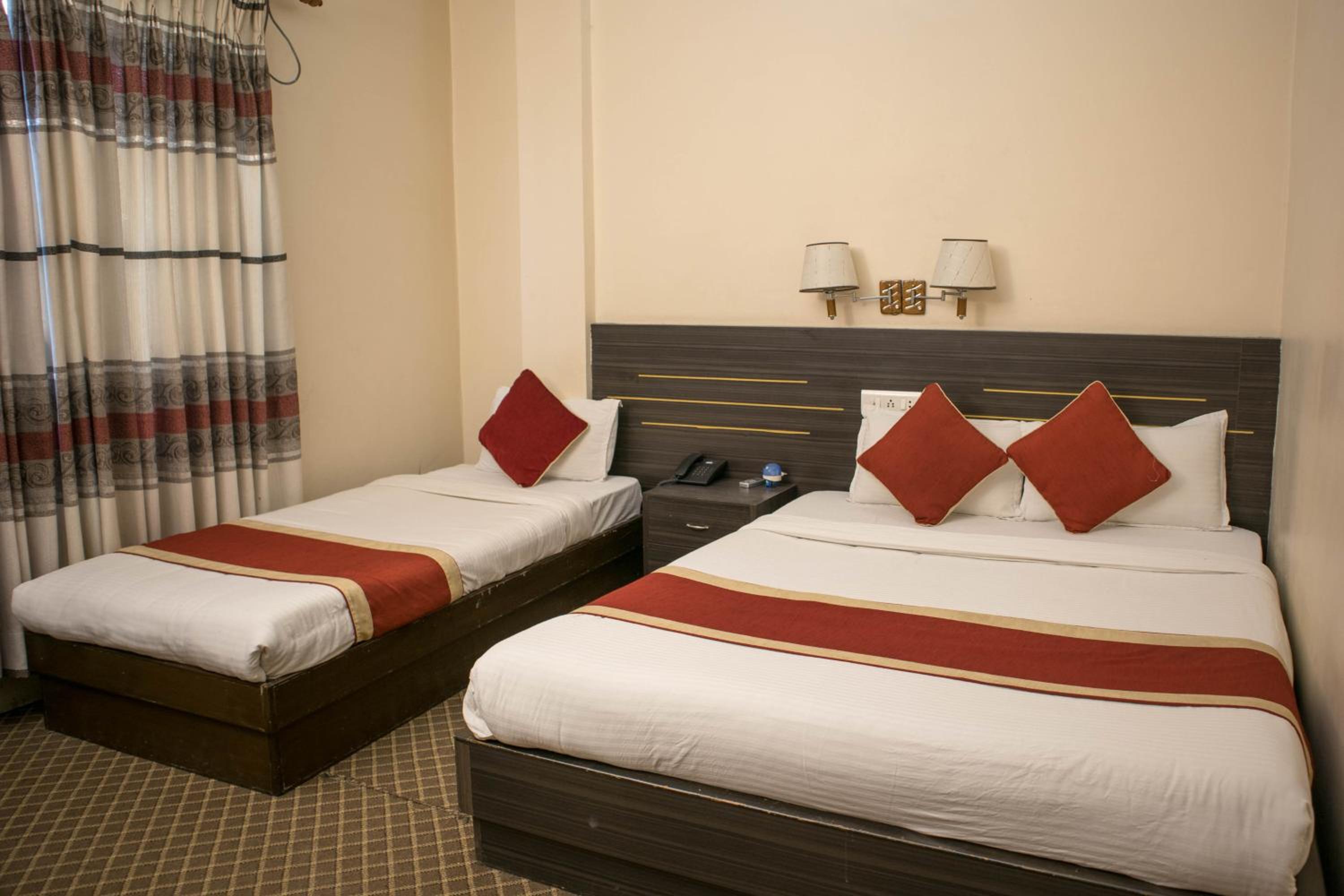 Deluxe Triple Room photo 2