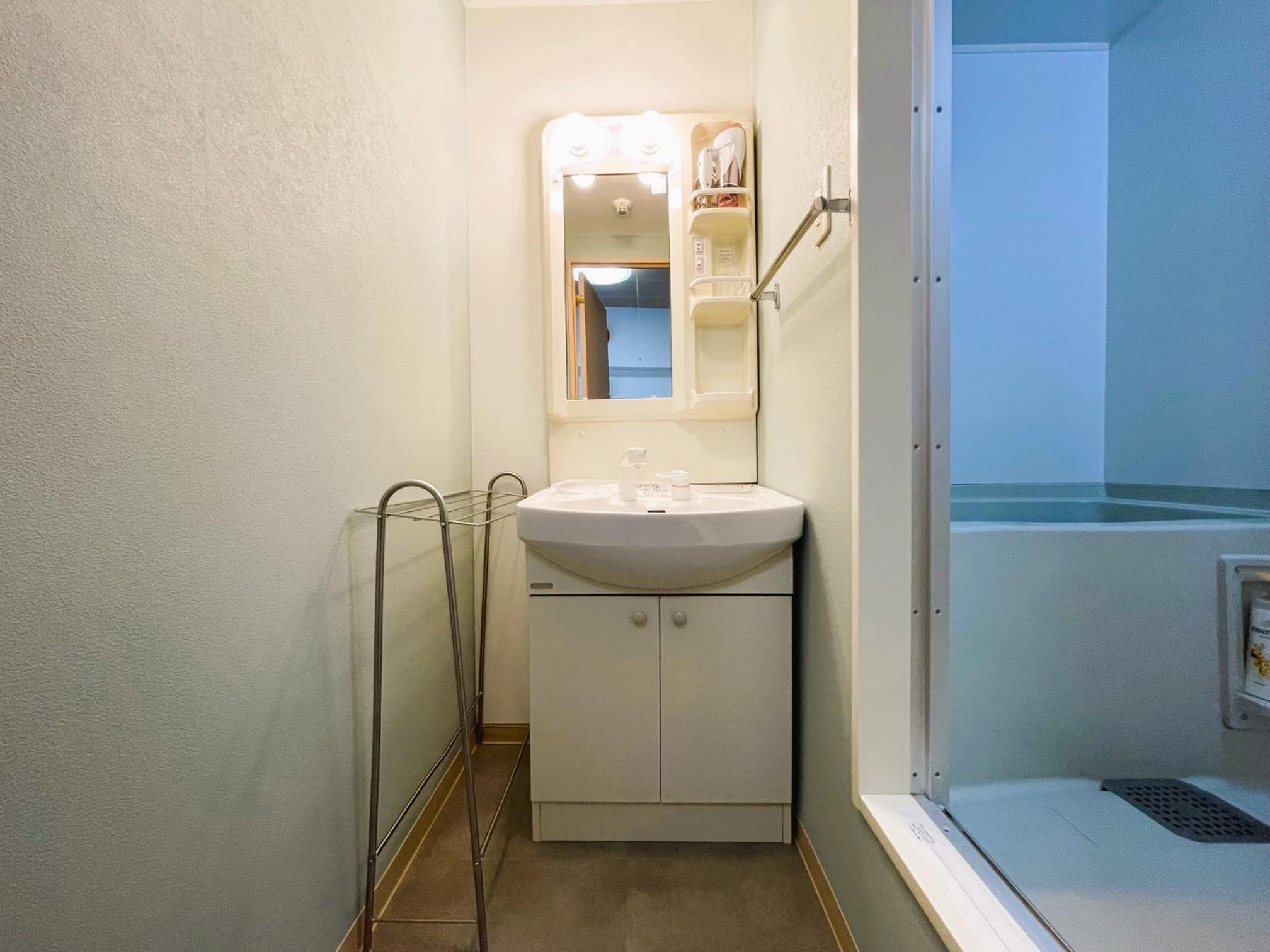 One-Bedroom Apartment - Photo 30