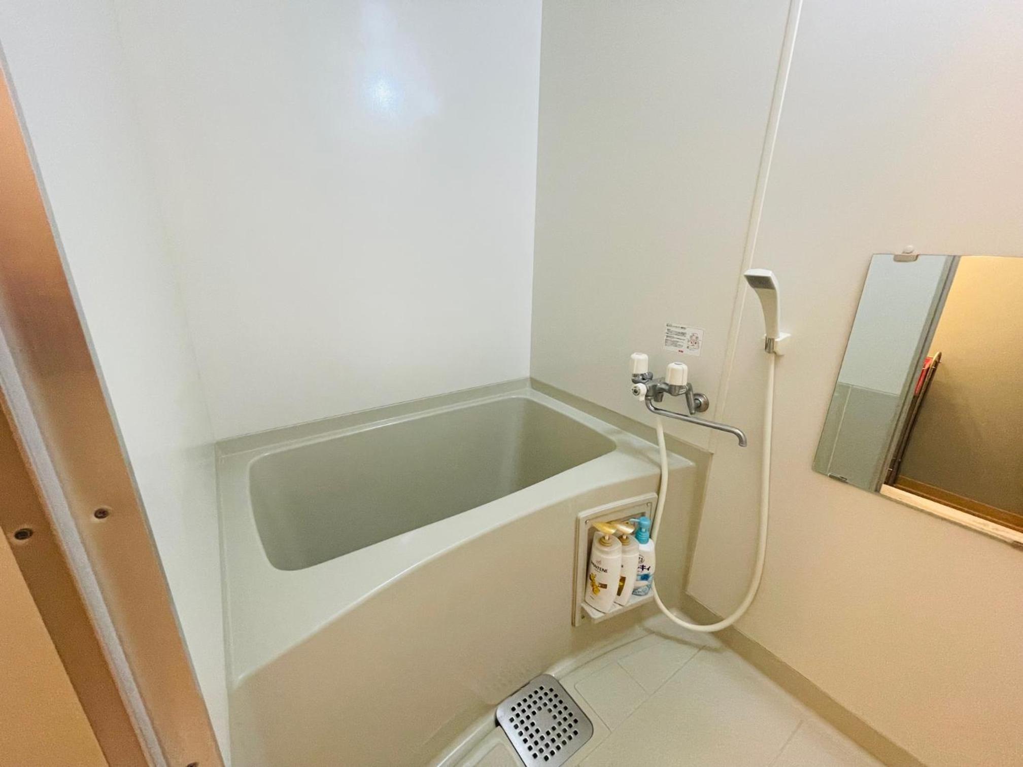One-Bedroom Apartment - Photo 17