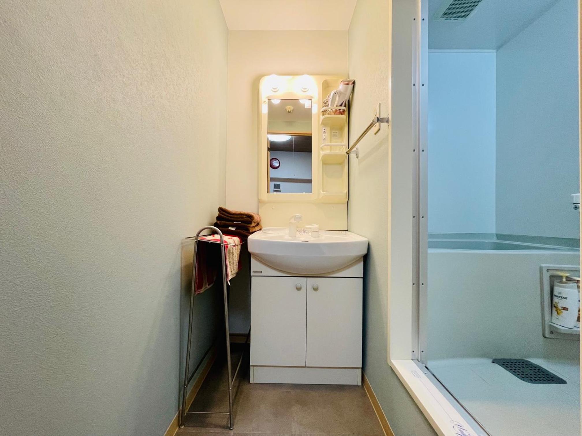 One-Bedroom Apartment - Photo 16