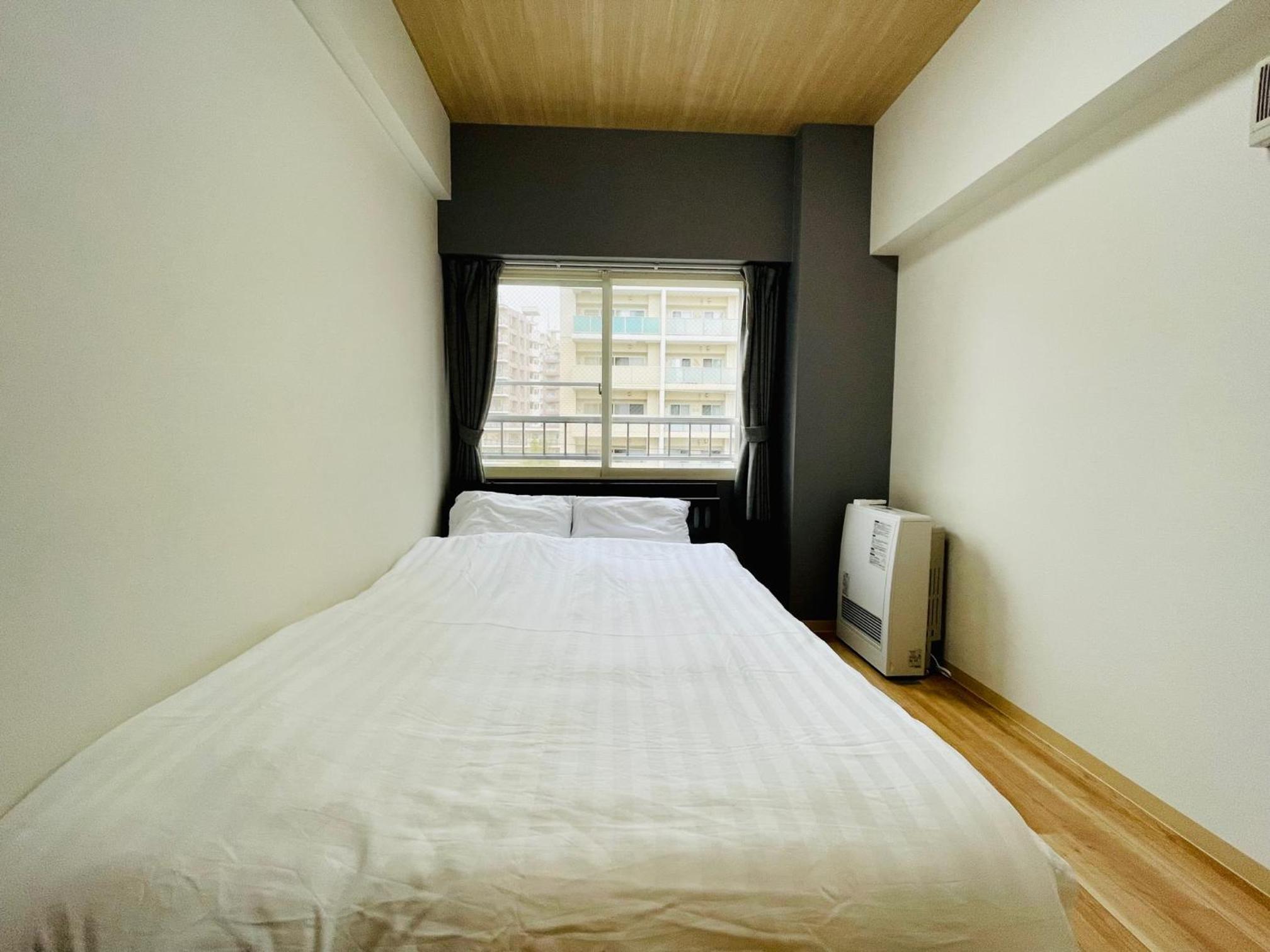 One-Bedroom Apartment - Photo 13
