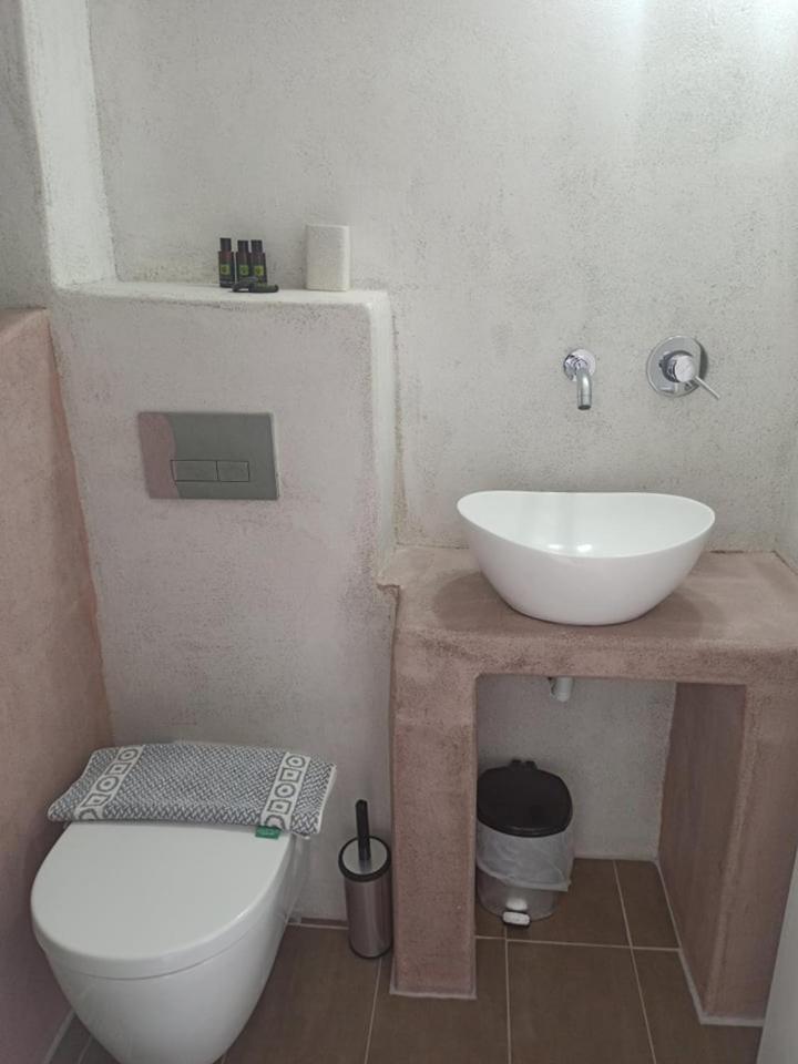 Standard Double or Twin Room - Photo 19