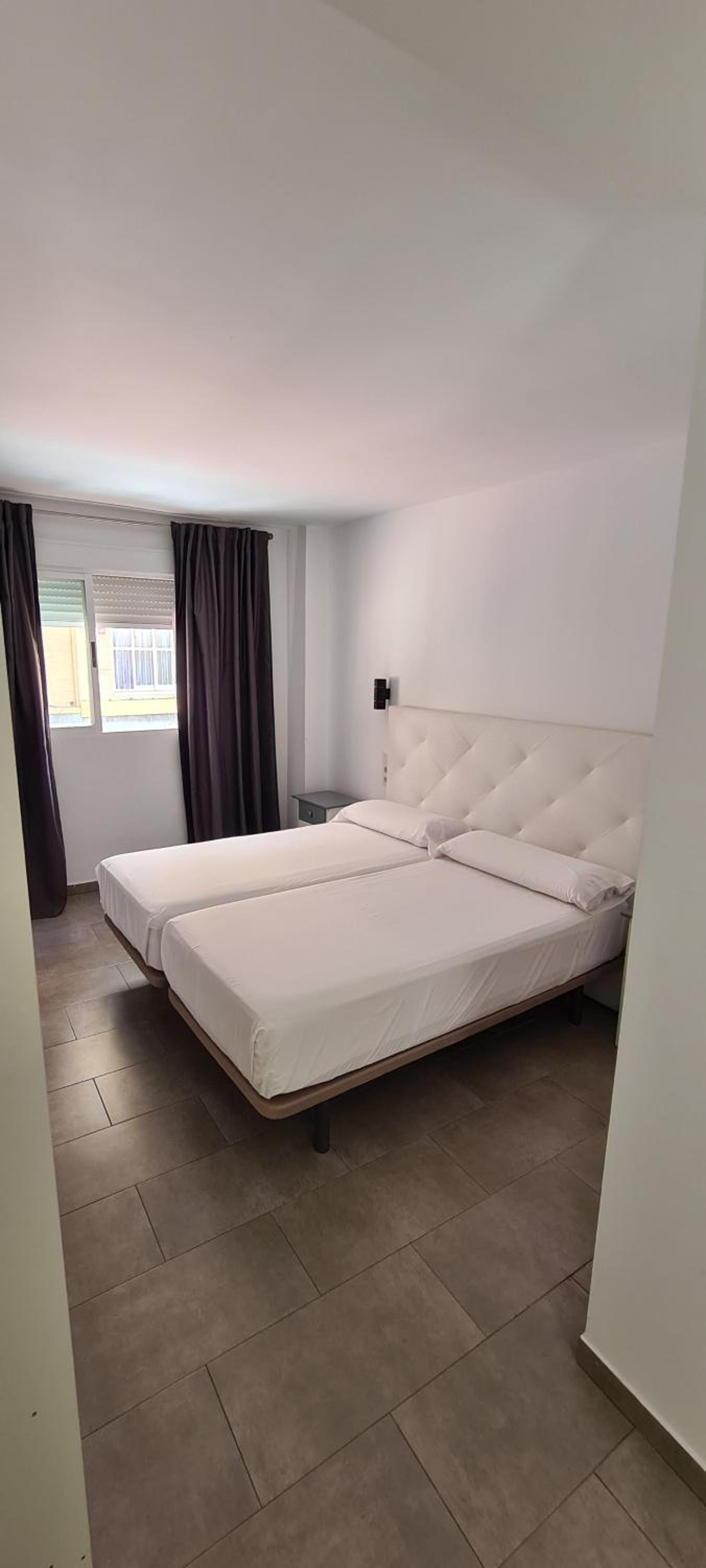 Deluxe Double Room with Extra Bed - Photo 17