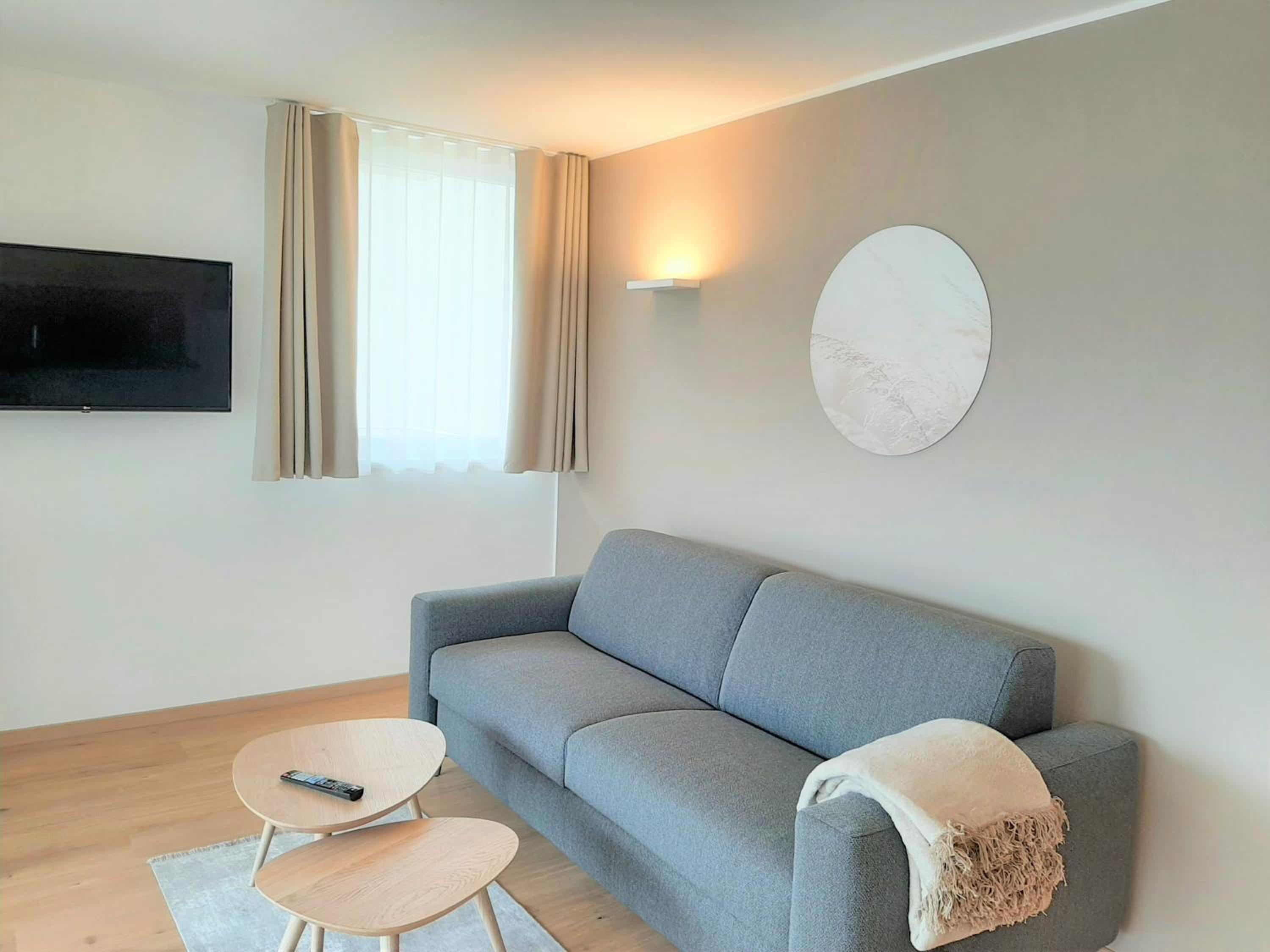 Apartment with Balcony photo 3