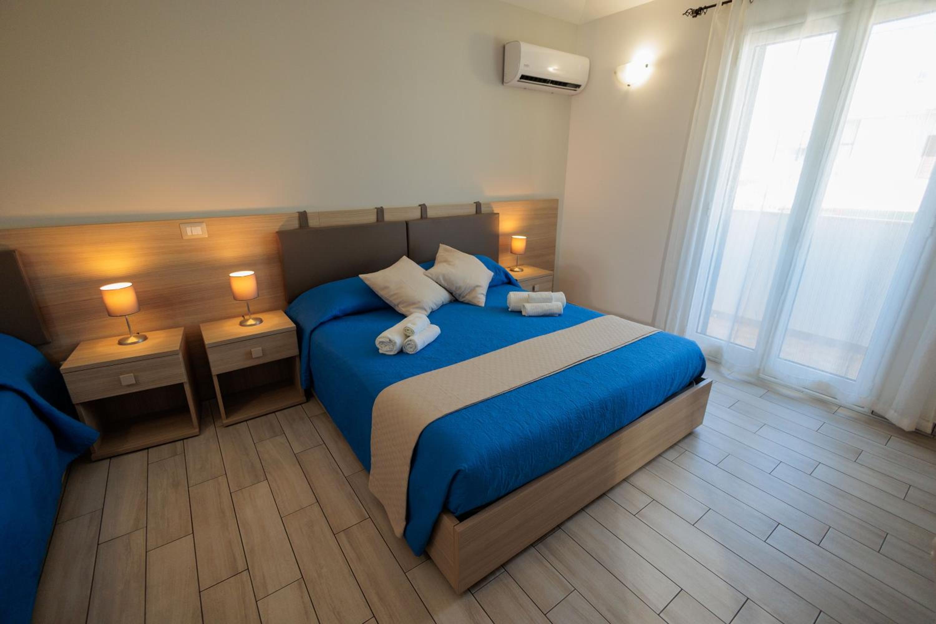Triple Room with Private Bathroom - Photo 41