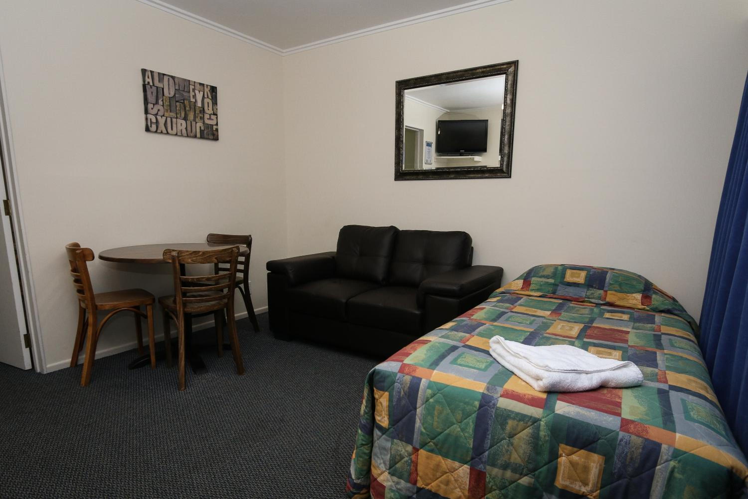 One-Bedroom Deluxe Apartment photo 1