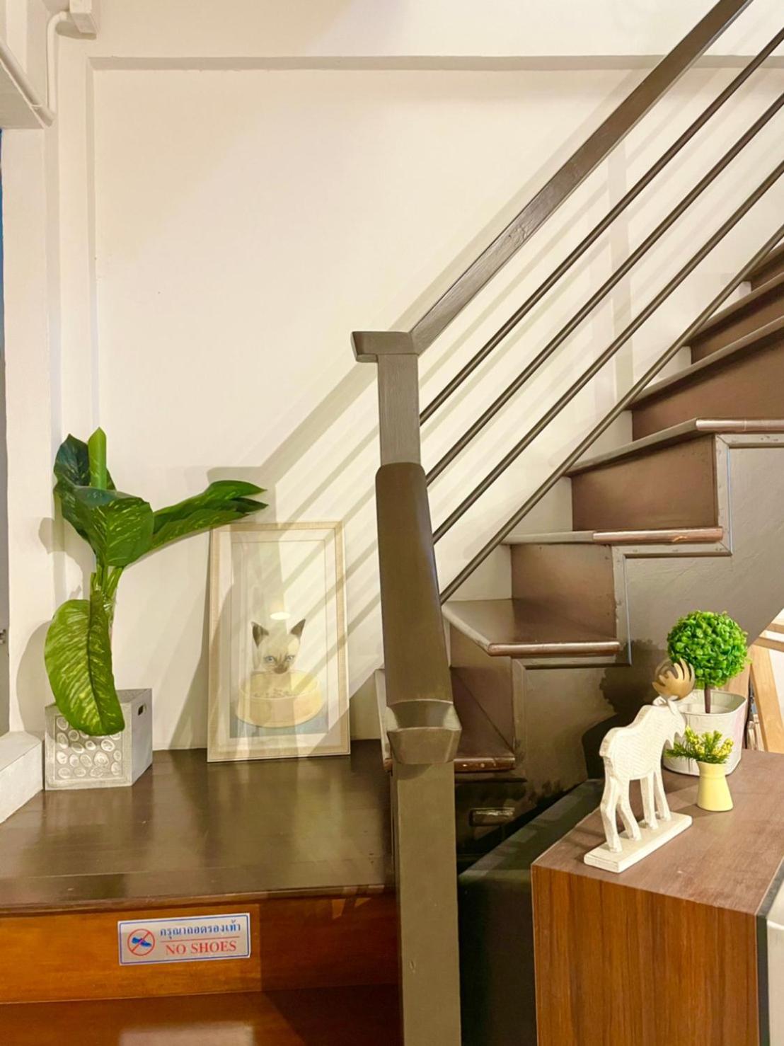 Family Room - Photo 17