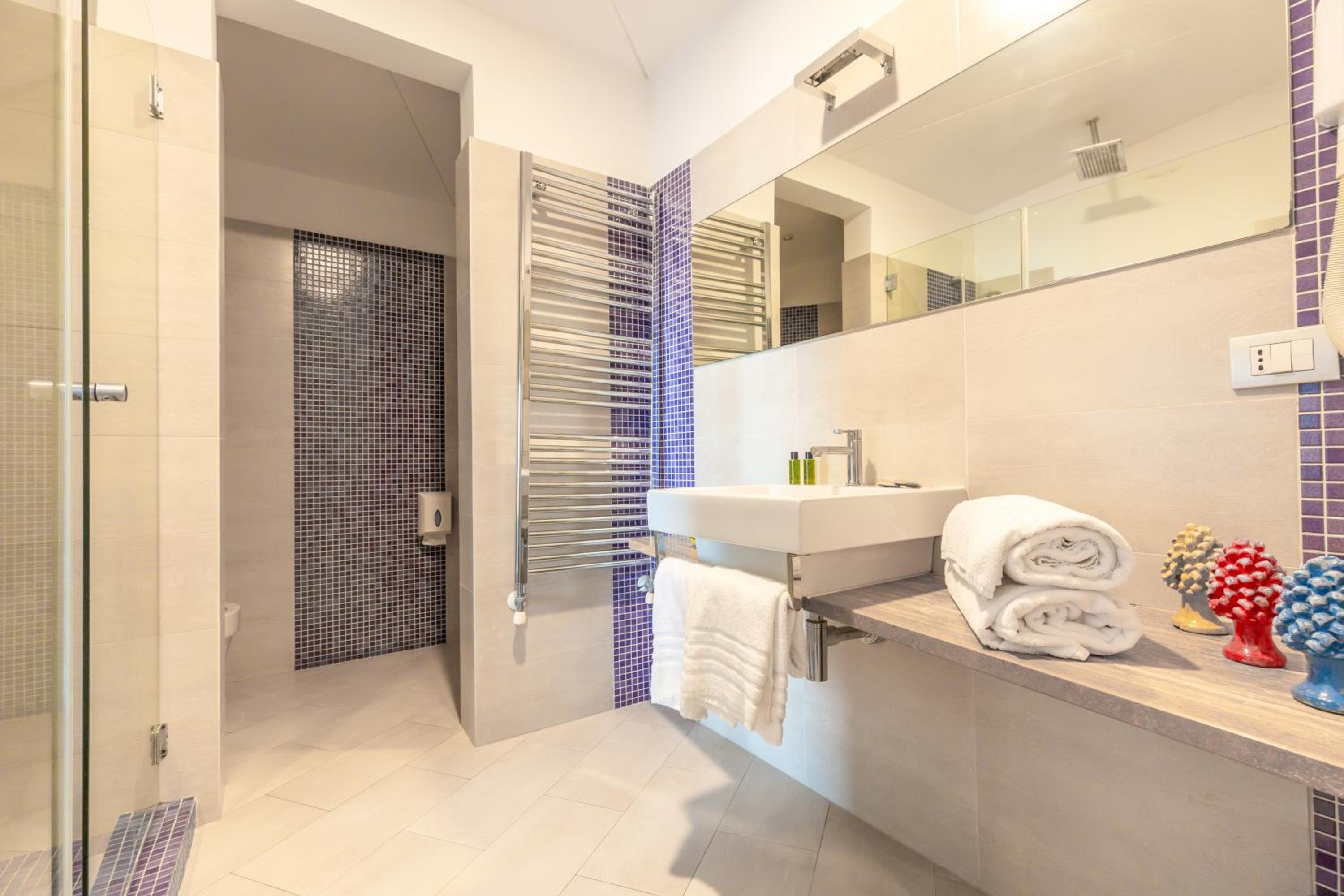 Deluxe Triple Room with Sea View photo 2
