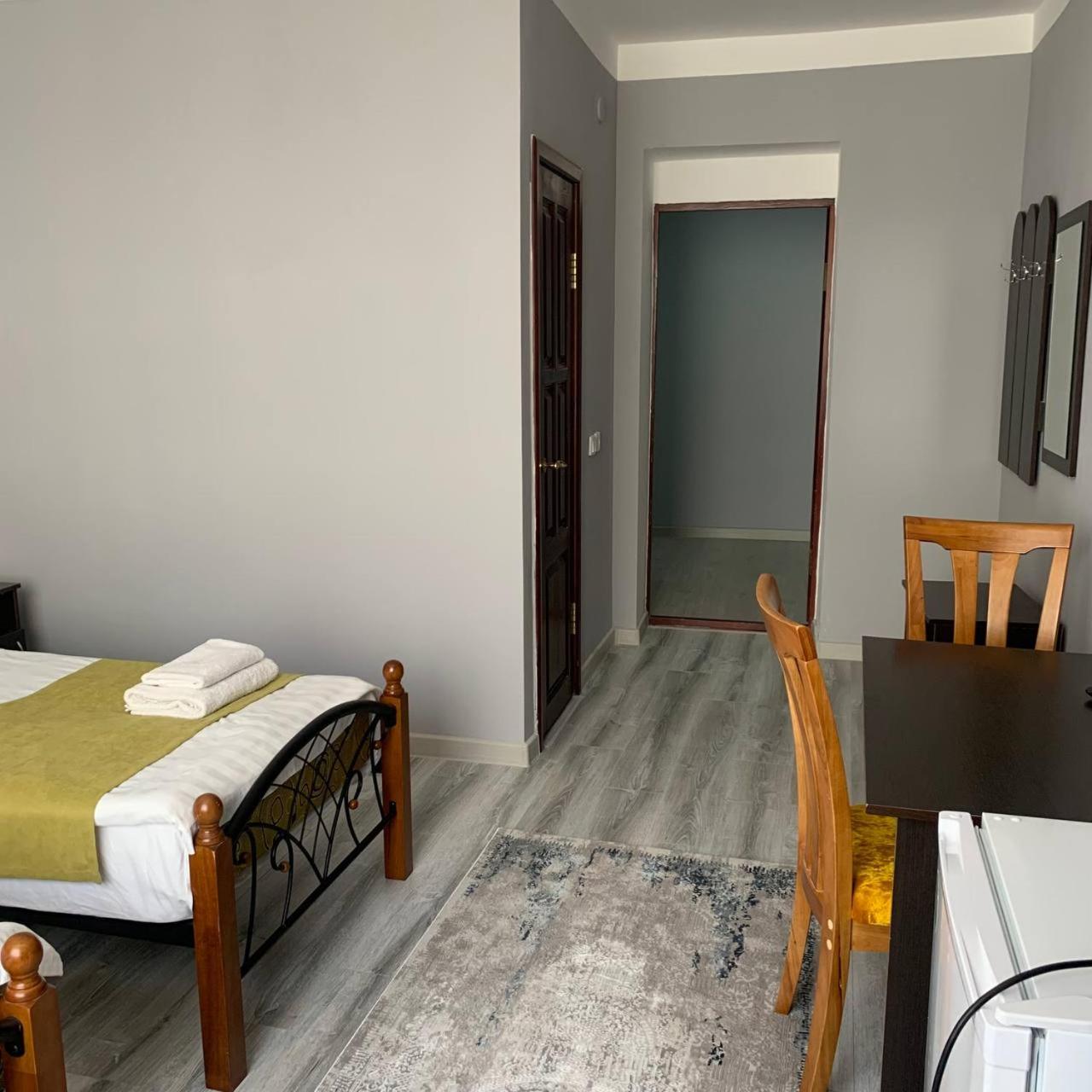 Budget Twin Room photo 3
