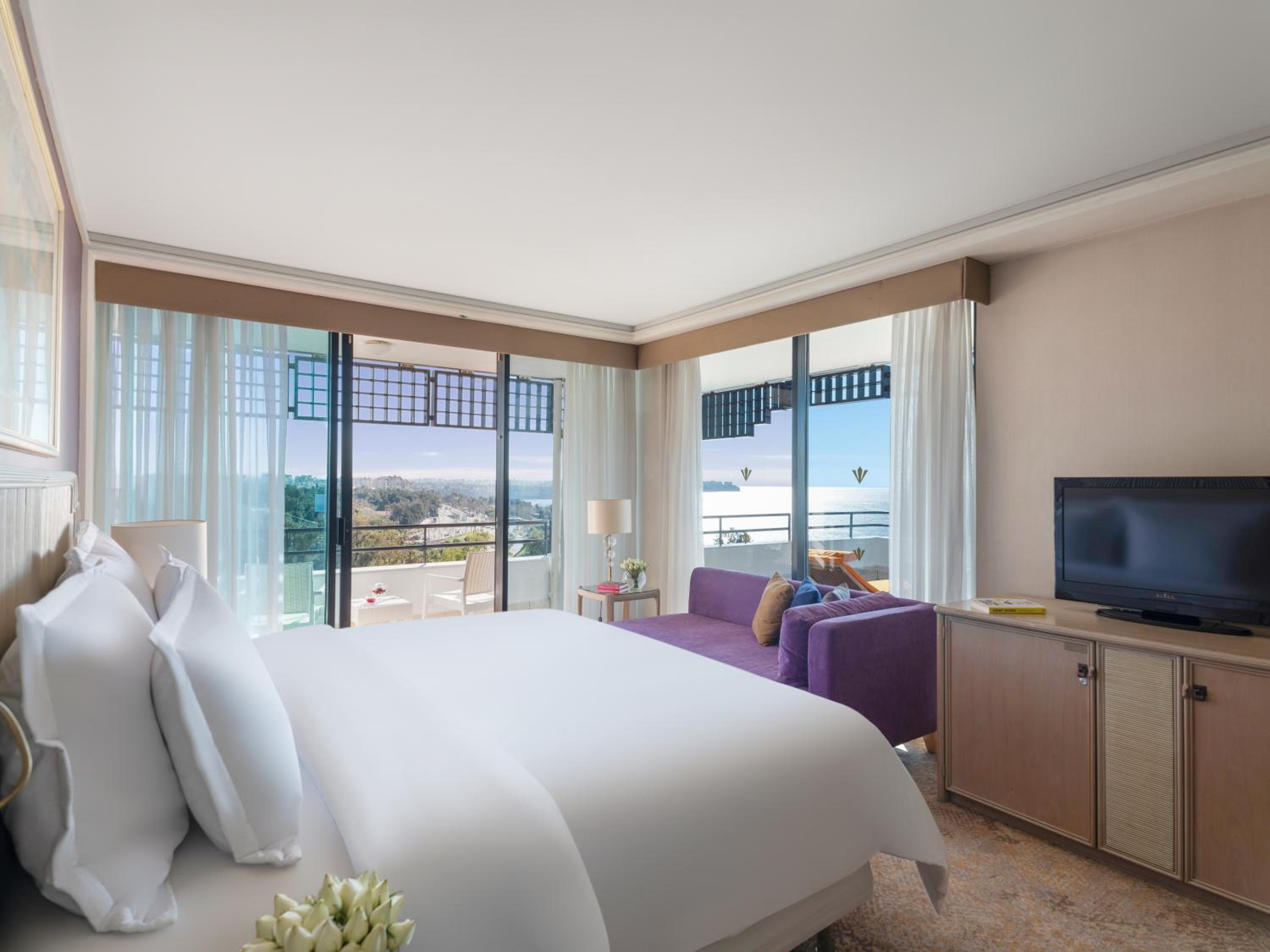 Family Suite with Terrace and Sea View photo 3