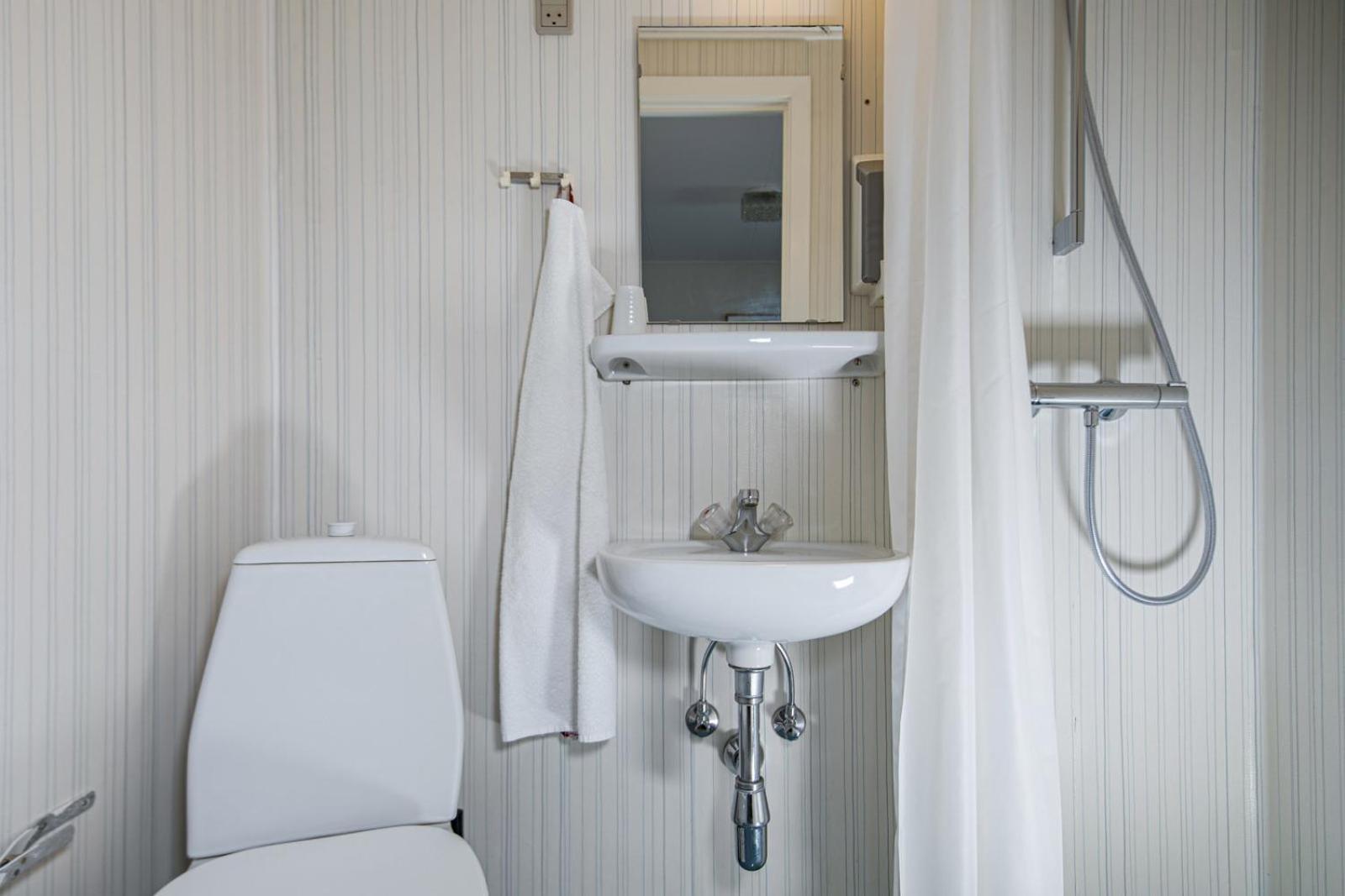 Standard Double or Twin Room photo 3
