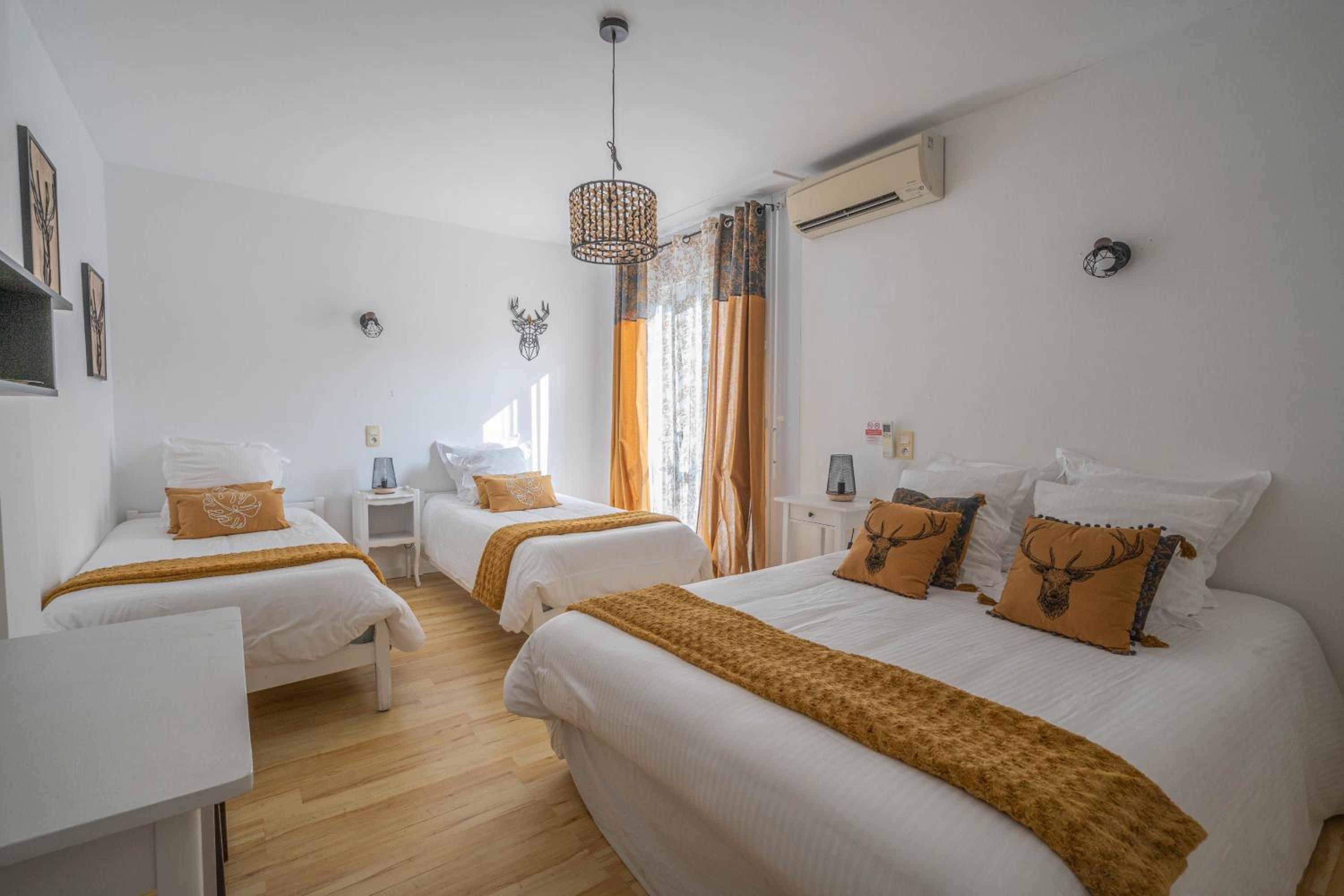 Quadruple Room - Photo 4