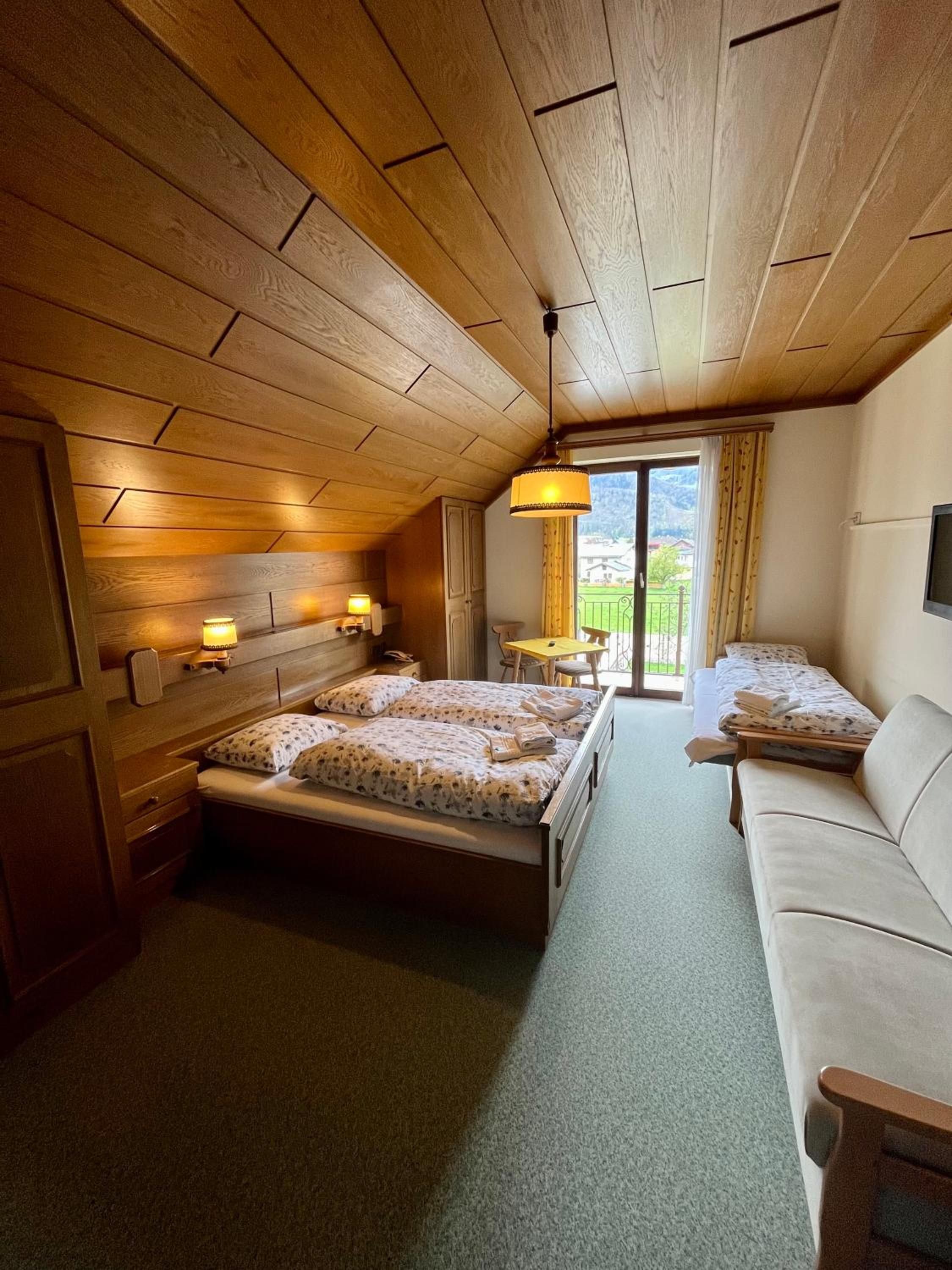 Classic Triple Room - Photo 1