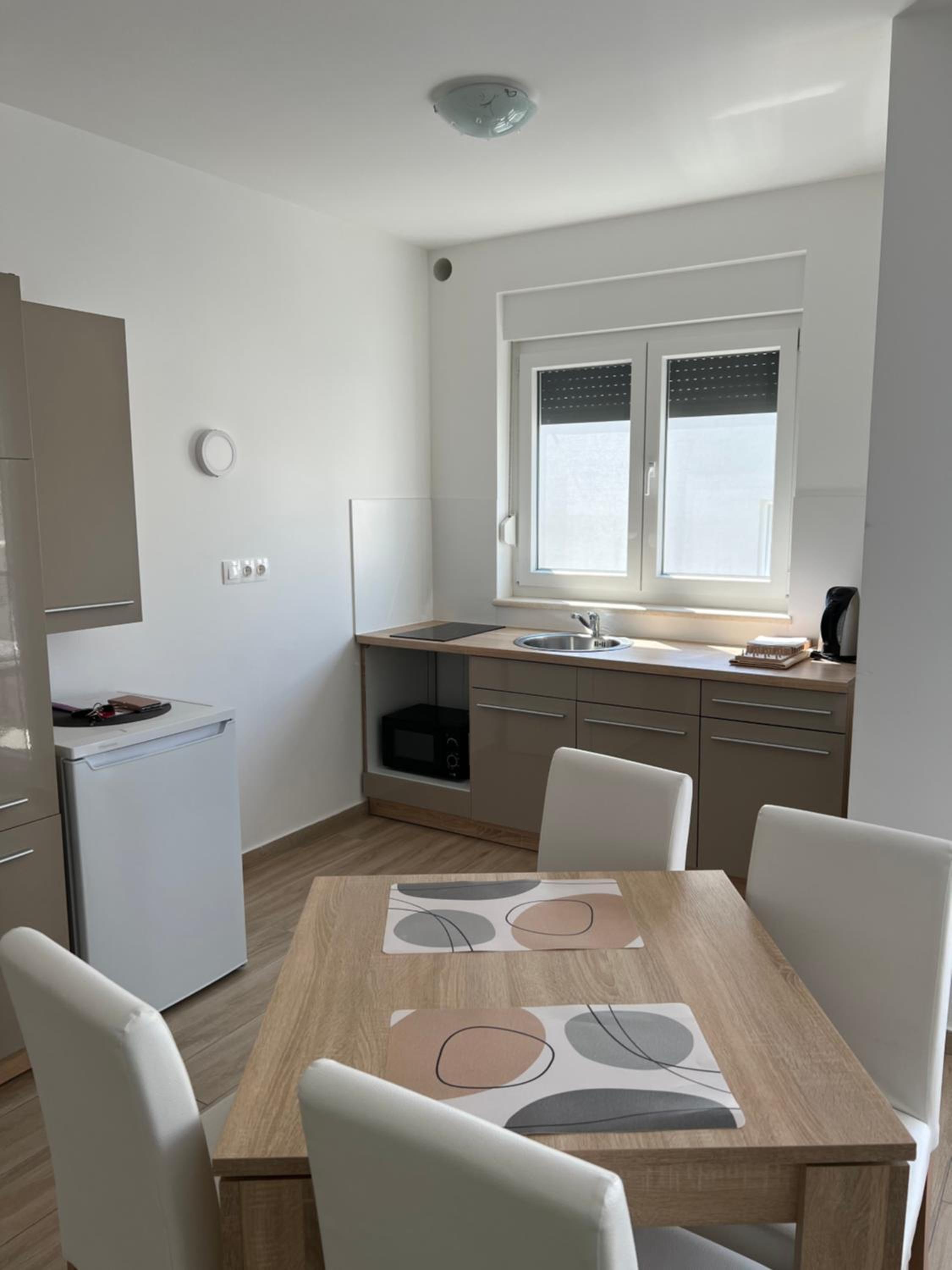 One-Bedroom Apartment - Photo 11